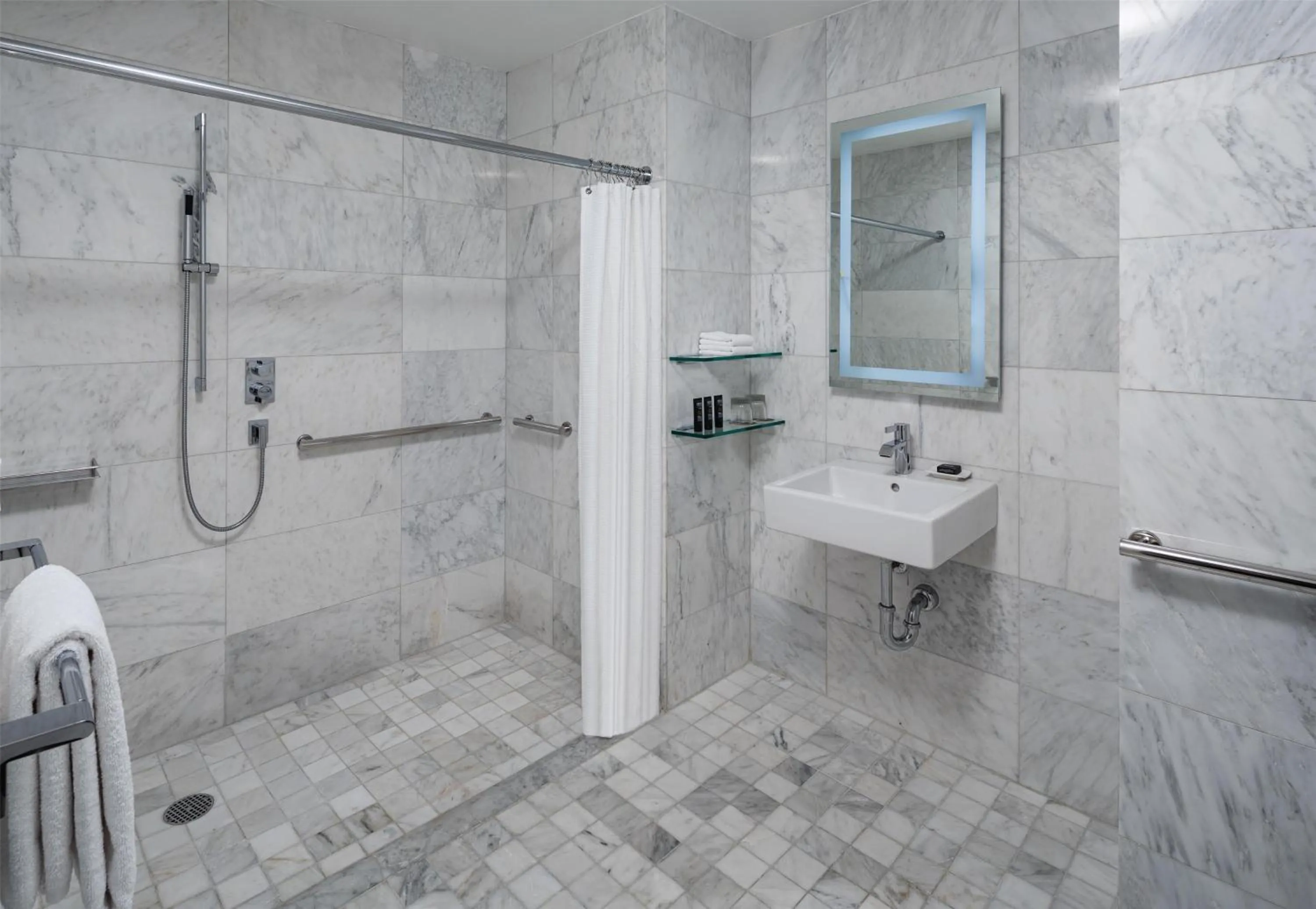 Queen Room with Roll In Shower - Accessible in Dream Midtown, by Hyatt