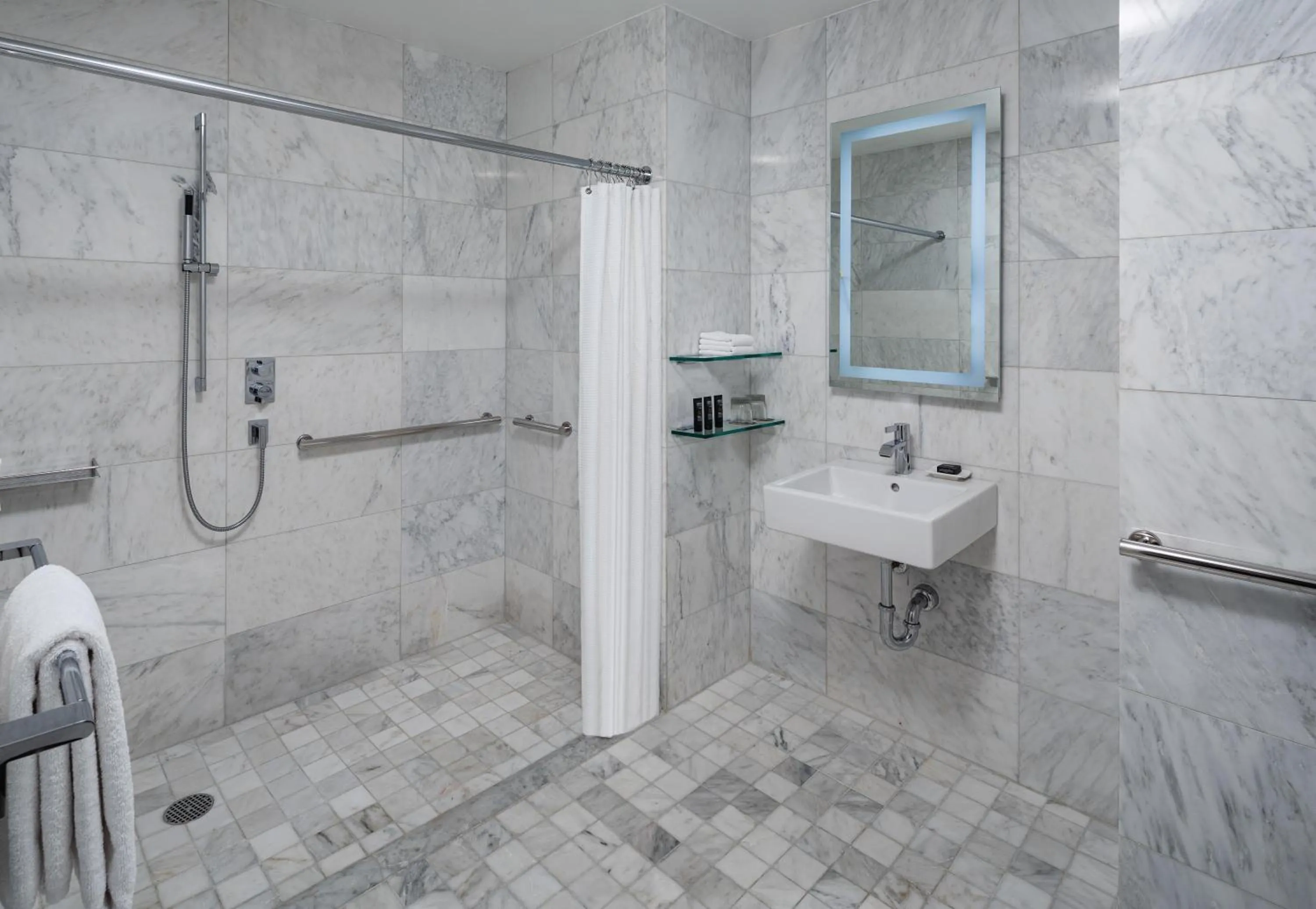 Queen Room with Roll In Shower - Accessible in Dream Midtown, by Hyatt