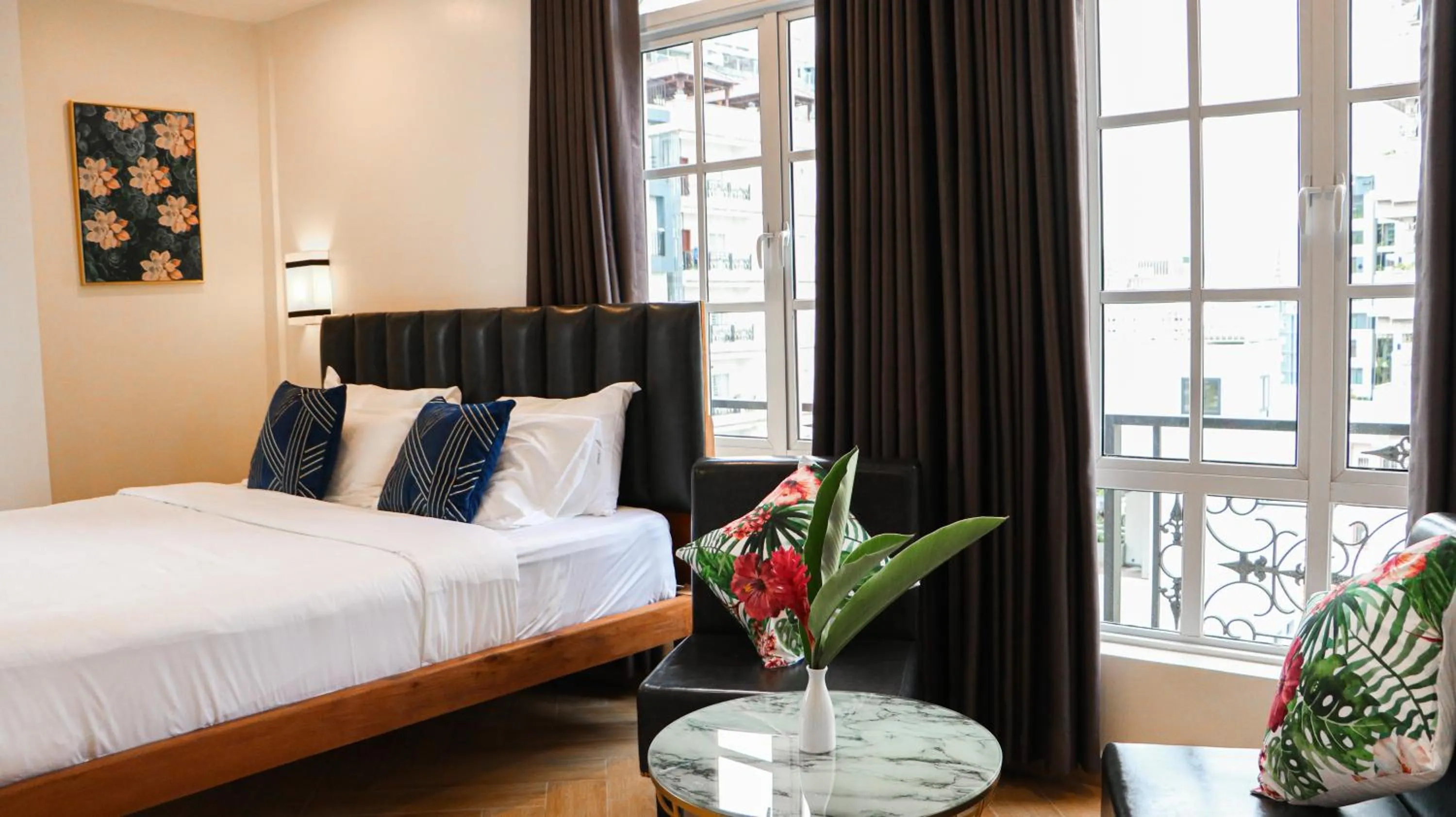 King Suite in Mettavary Hotel