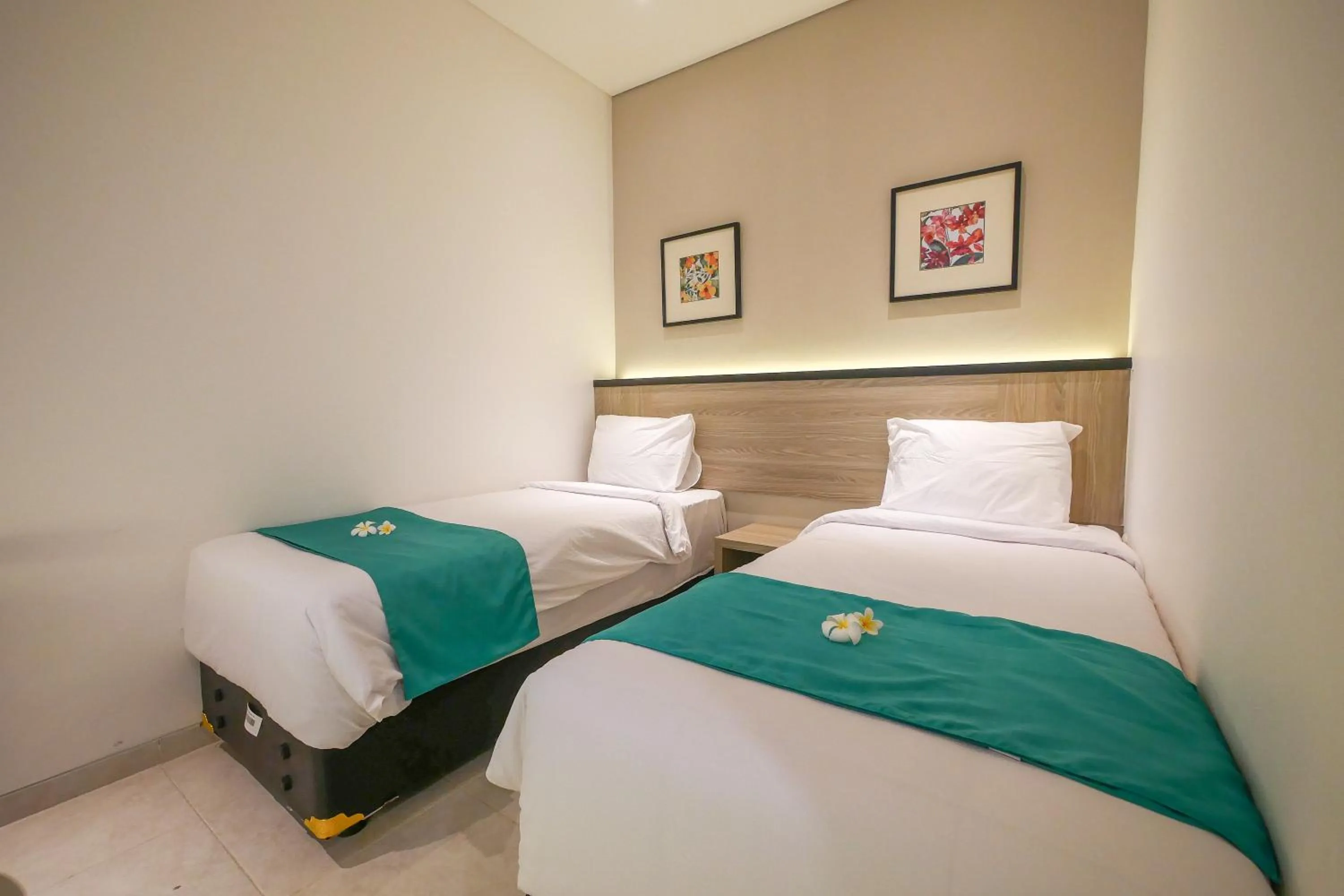 Superior Twin Room in Nivasa Hotel