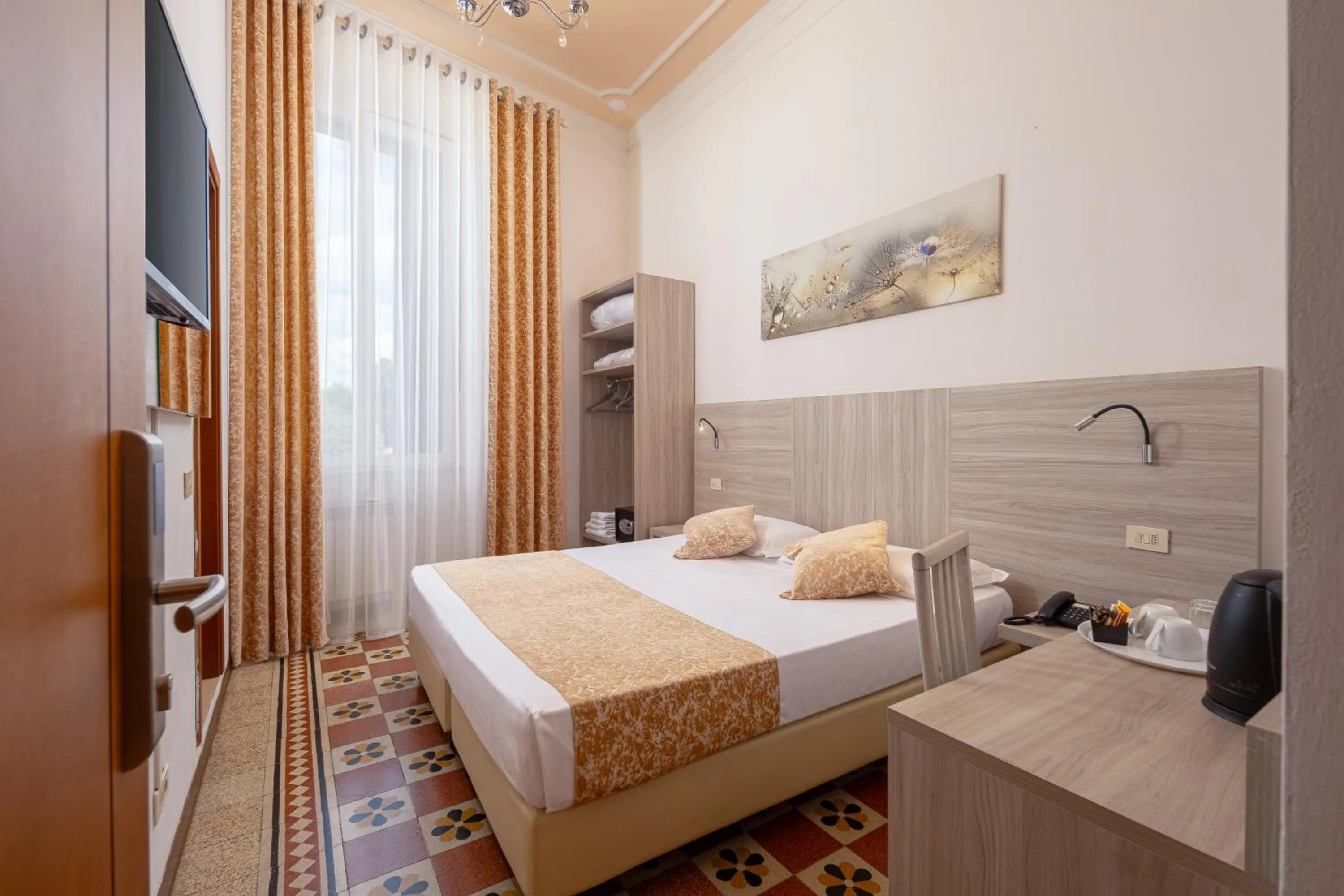 Double or Twin Room - single occupancy in Lilium Hotel