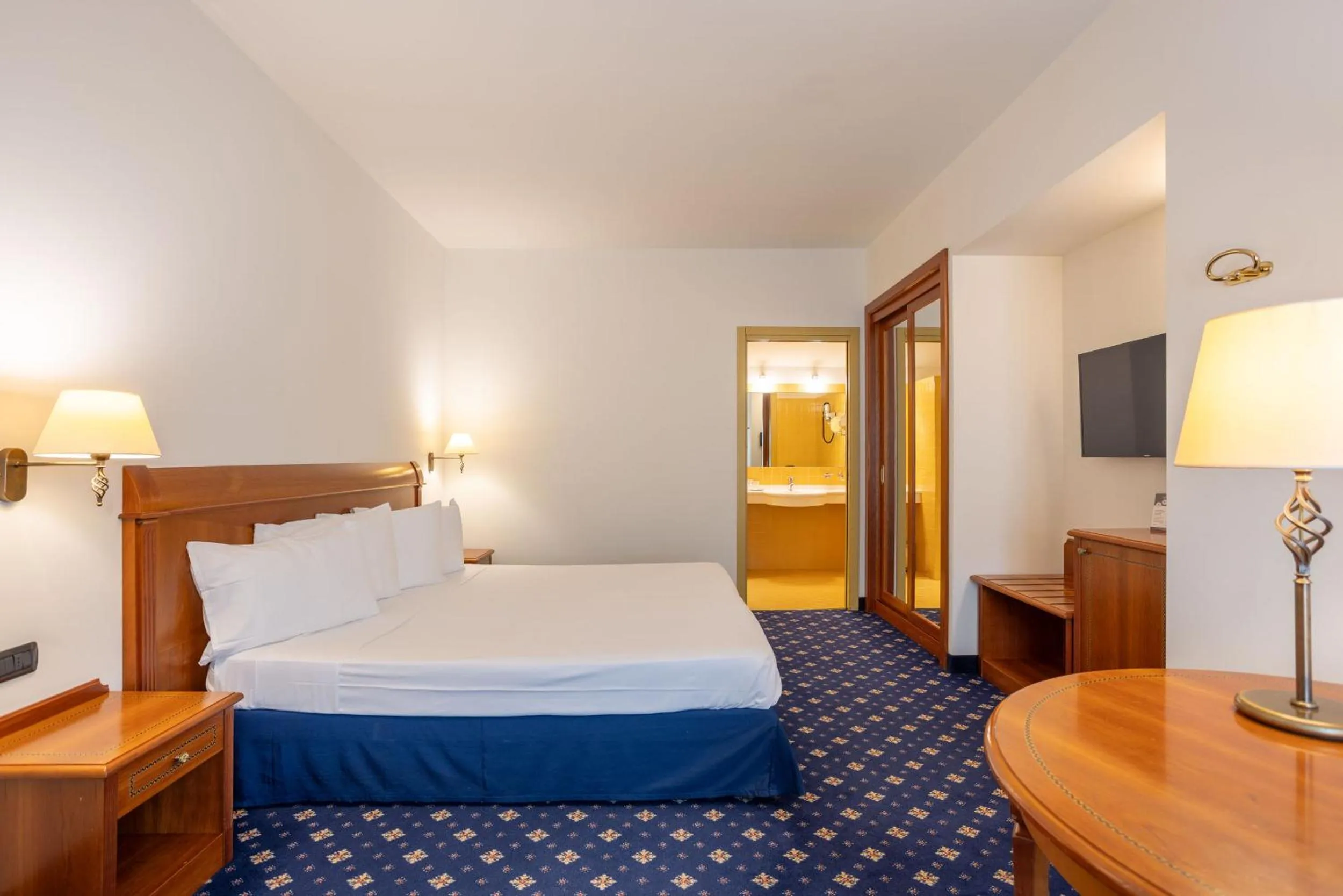 Junior Suite (2 Adults) in Hotel Ovest