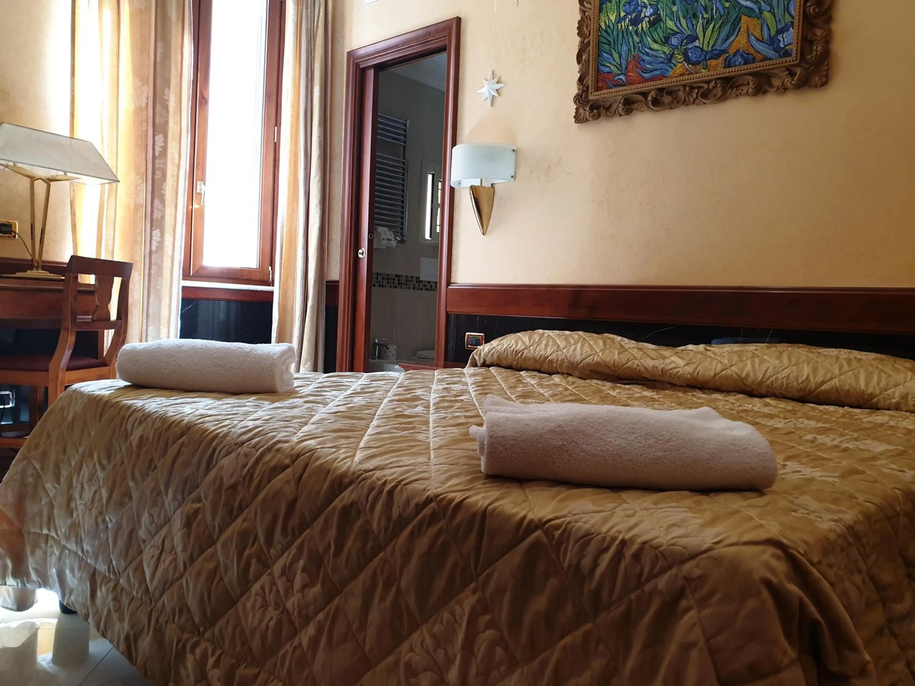 Single Room in Hotel Bolivar
