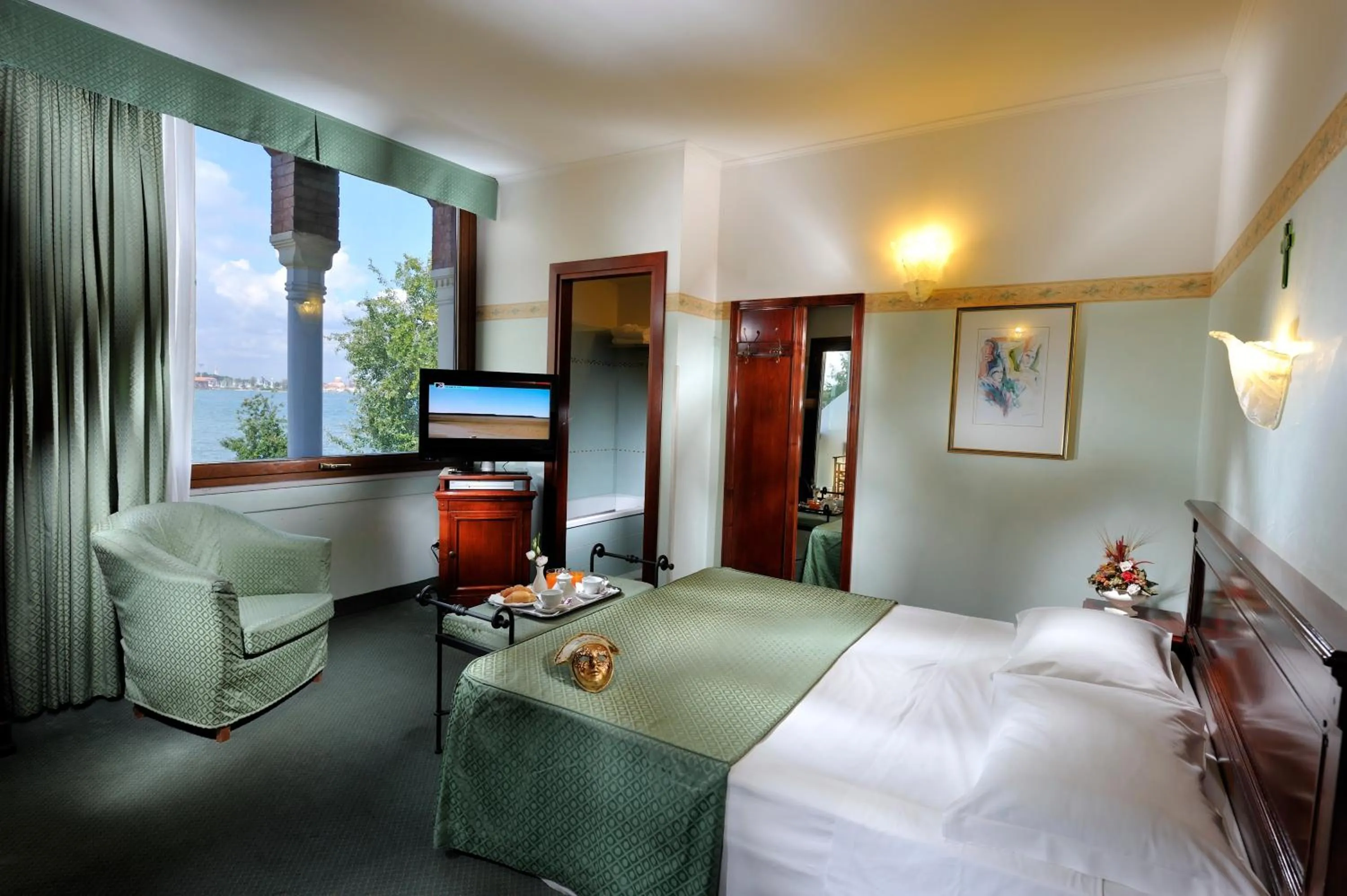 Double Room with Balcony in Hotel Russo Palace