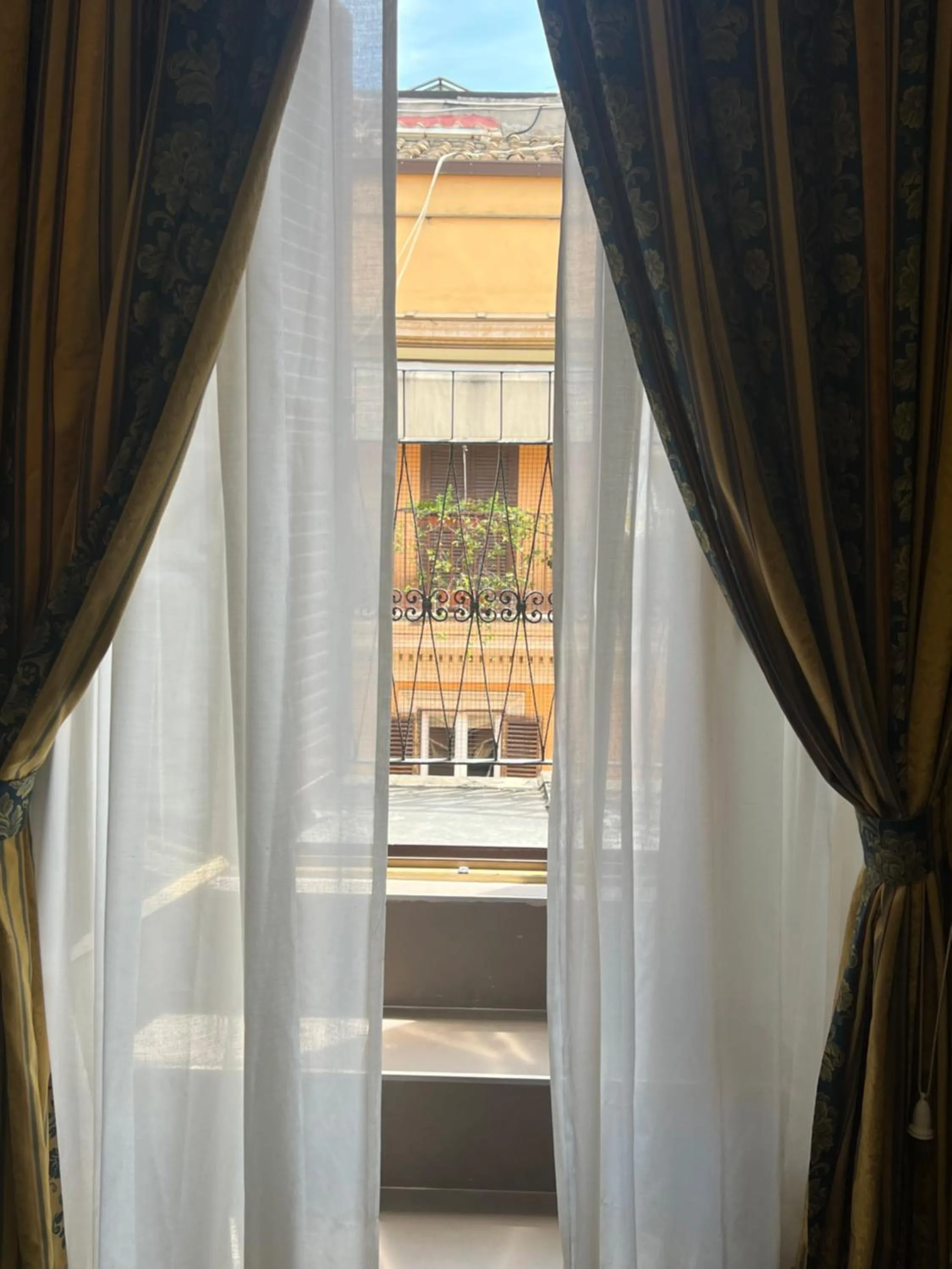 Single Room in Hotel Garda