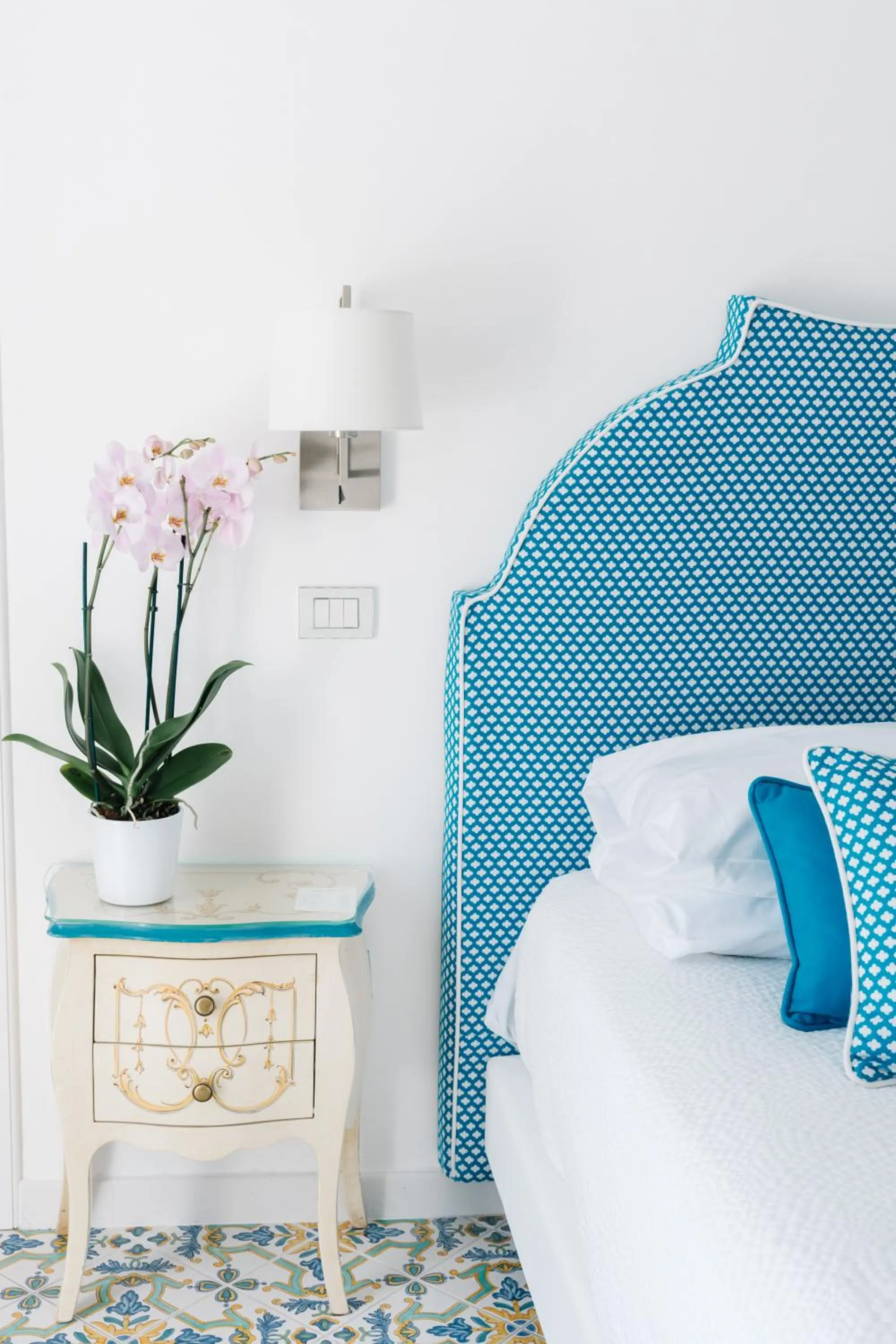 Superior Triple Room with Sea View in Hotel Conca d'Oro