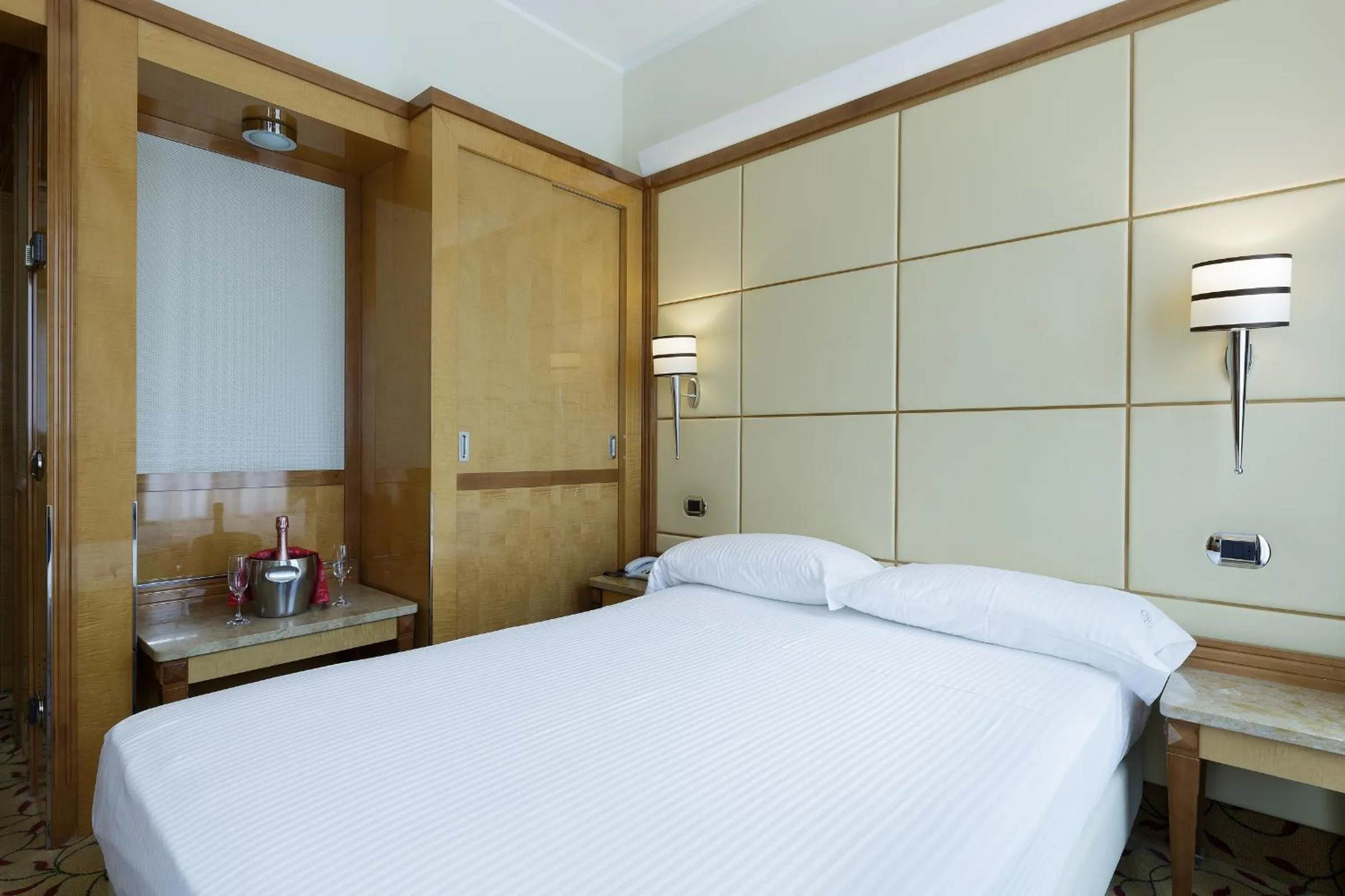 Double Room (1 Adult) in Hotel Teco