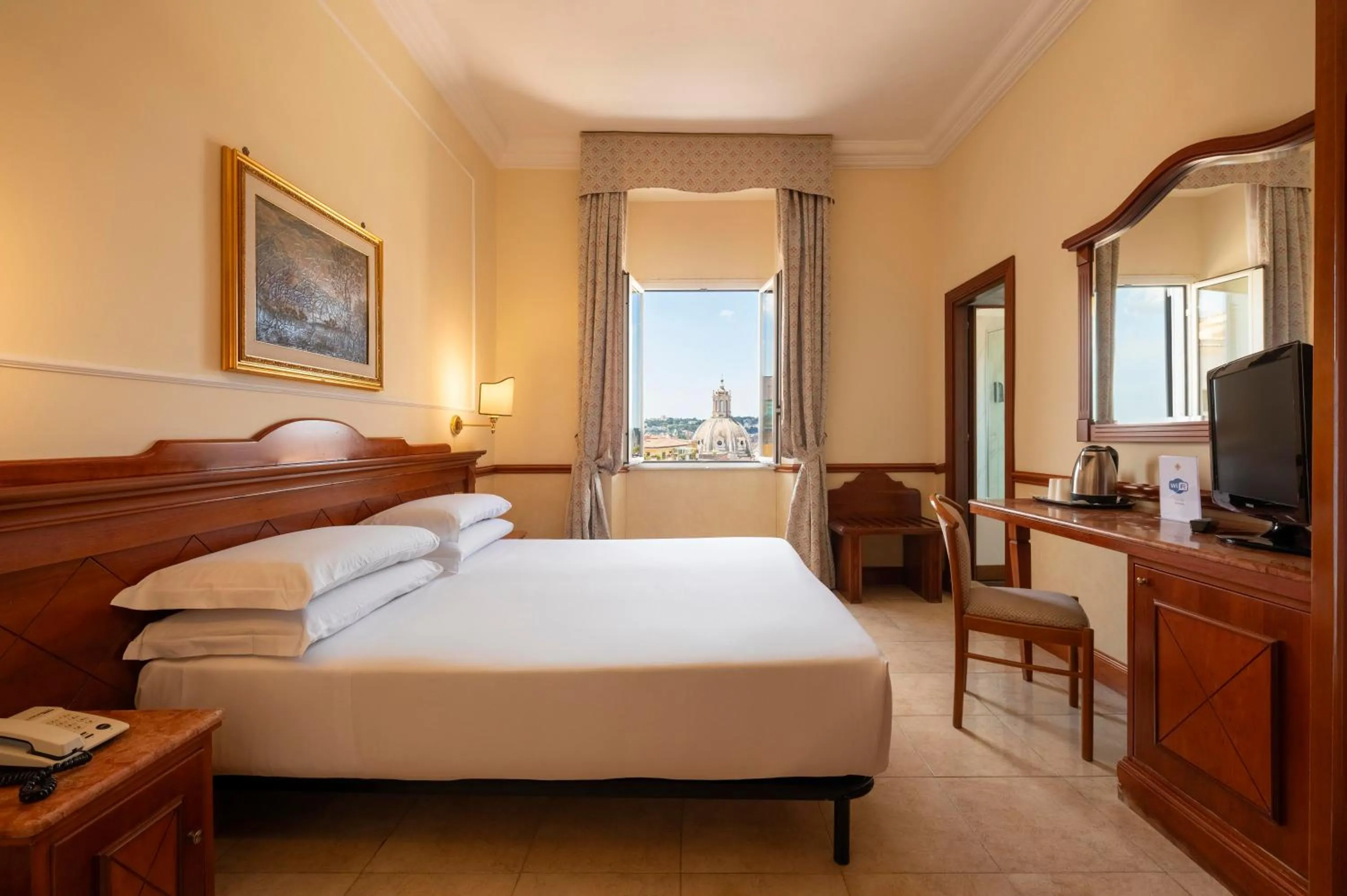 Double or Twin Room with City View in Hotel Hiberia