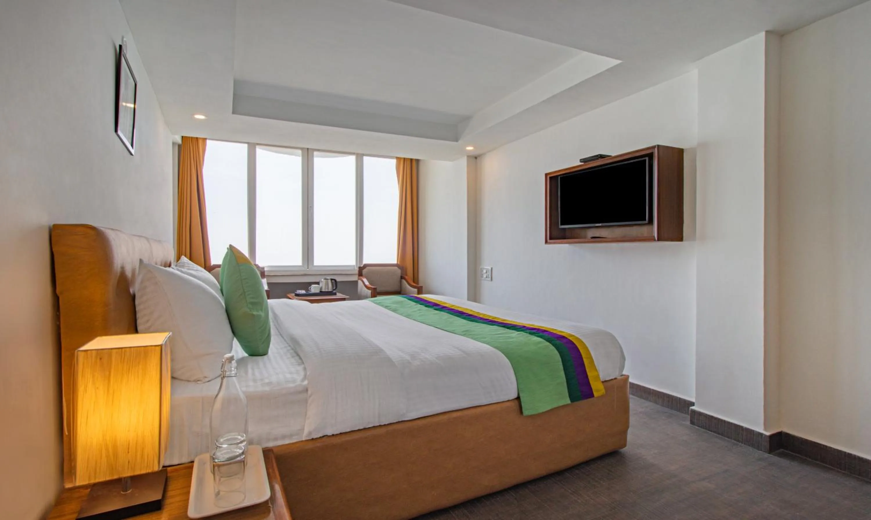 Superior Room with Valley View in Treebo Raj Mall Road