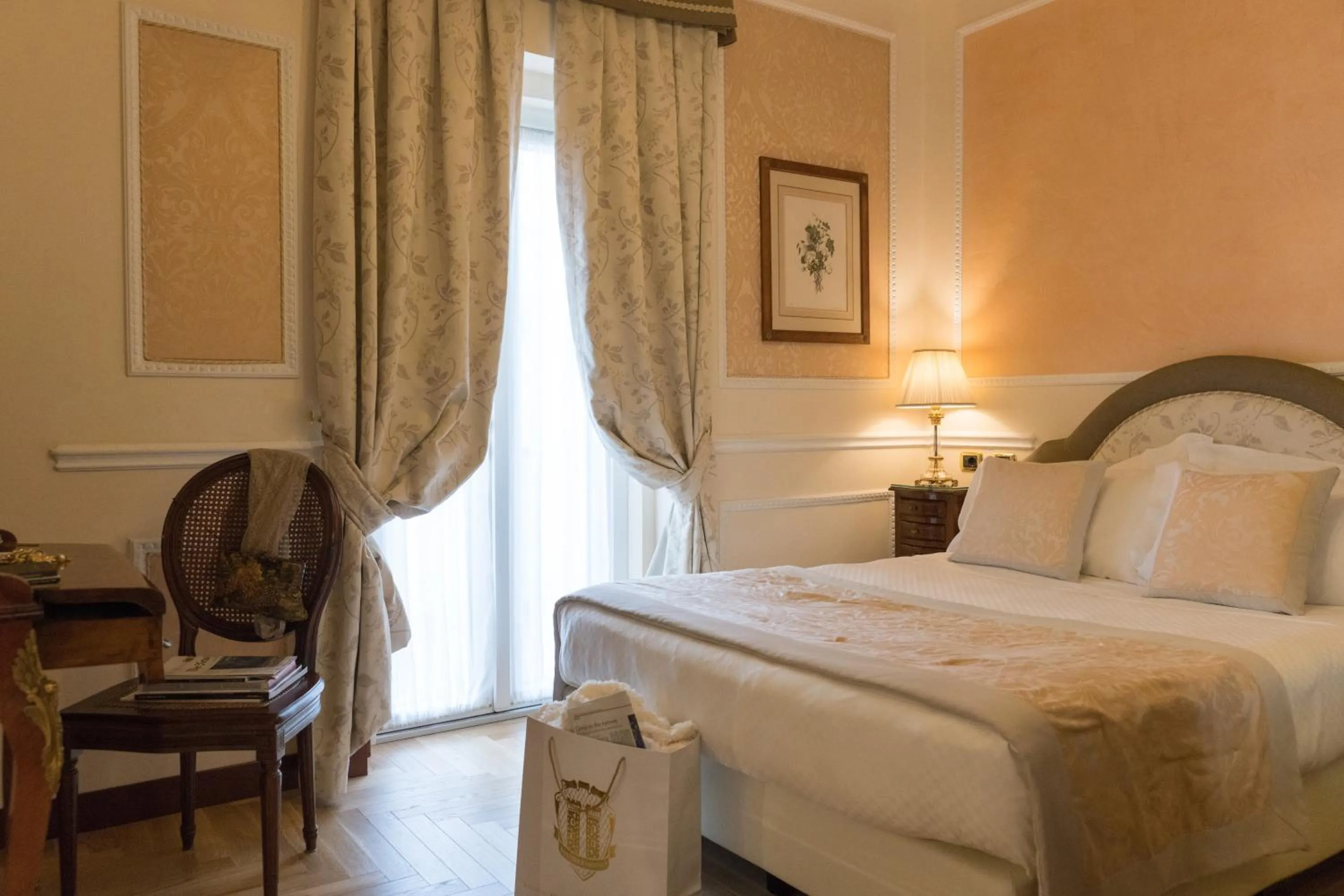 Basic Double Room in Hotel Bernini Palace