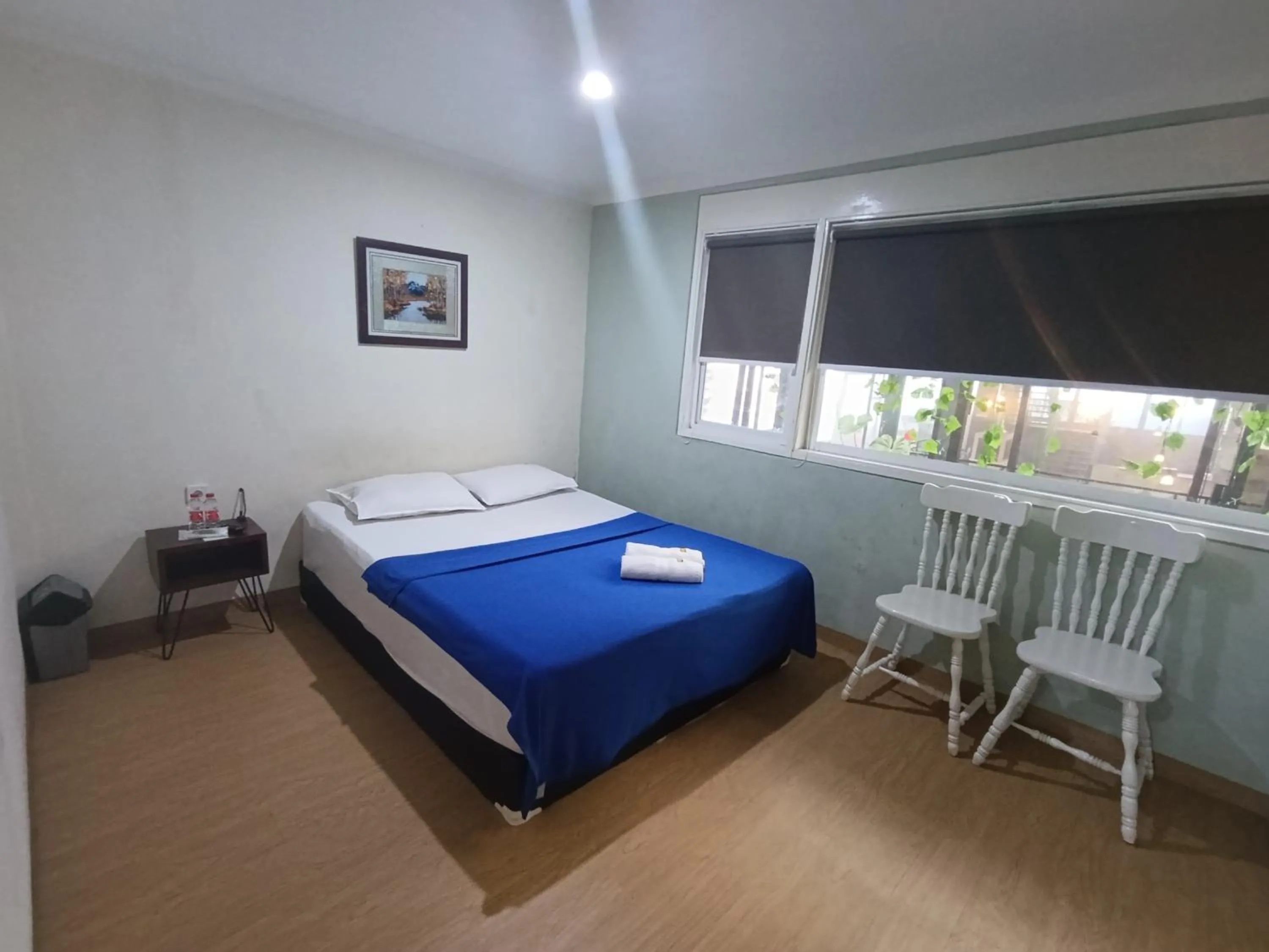 Standard Double Room with Shared Bathroom in Mamifokobo Guest House