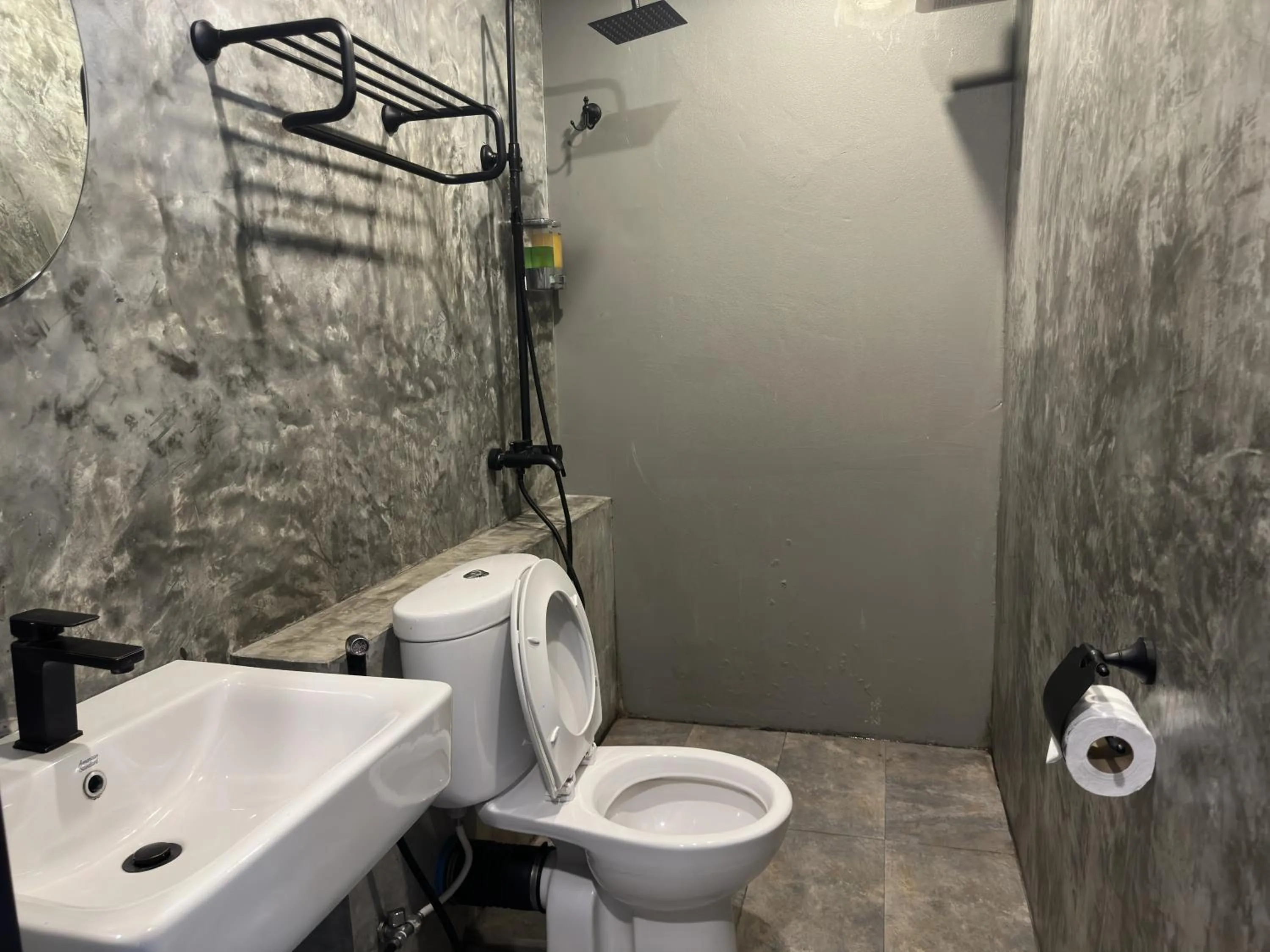 Standard Twin Room in Premier Hostel Chiang Mai