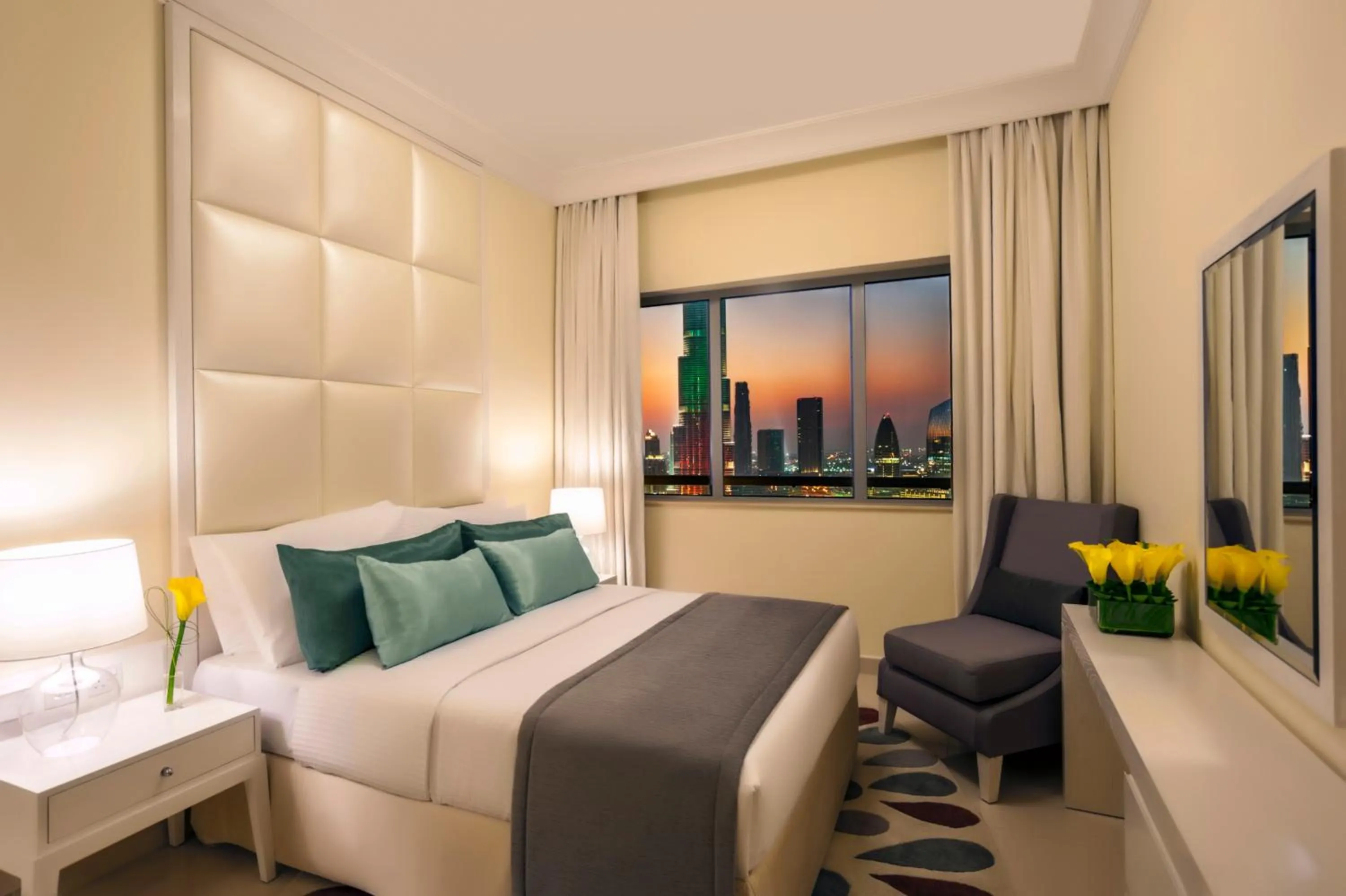 City View Deluxe Room King in DAMAC Maison Mall Street
