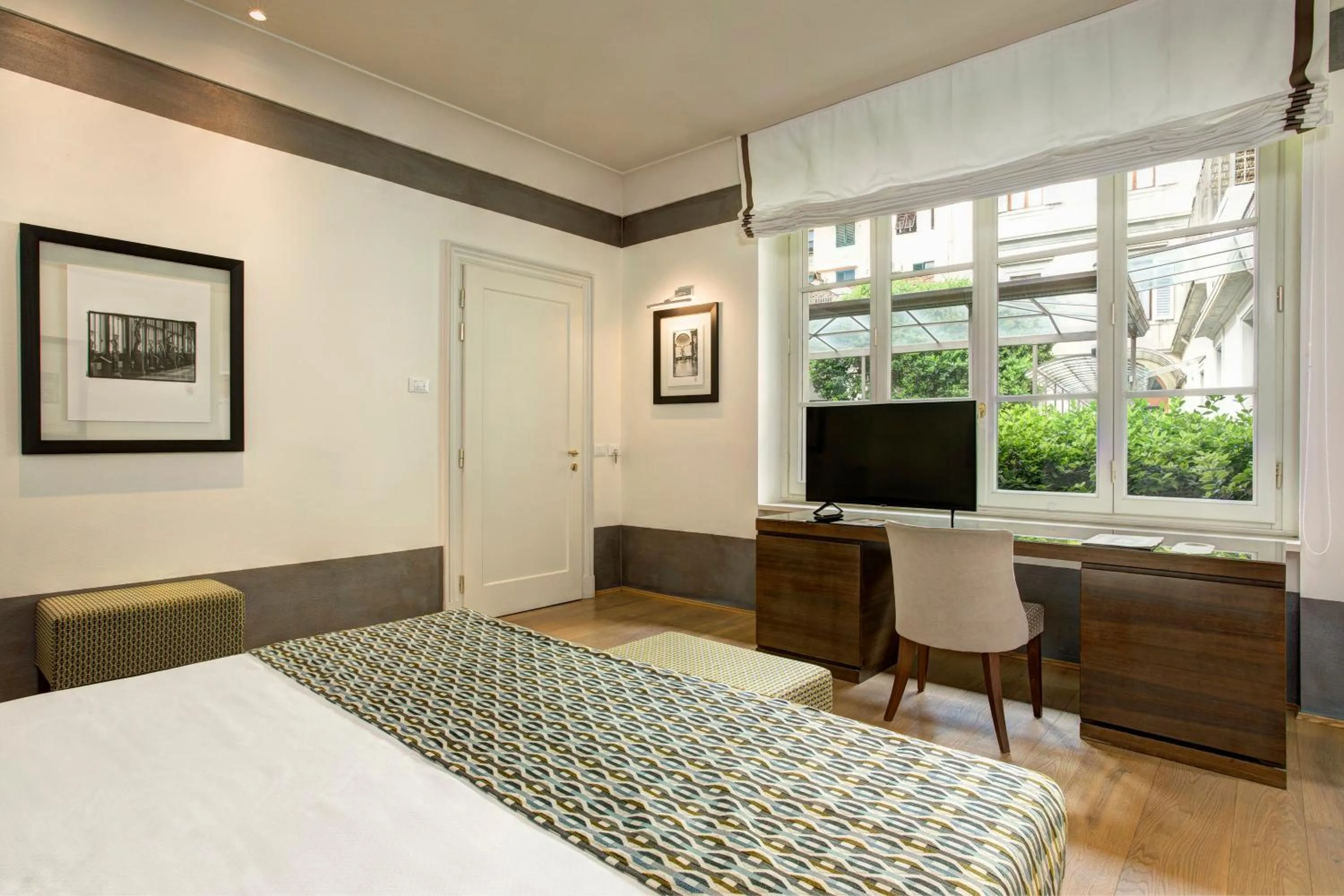 Deluxe Double Room with Garden View in Hotel Orto de' Medici