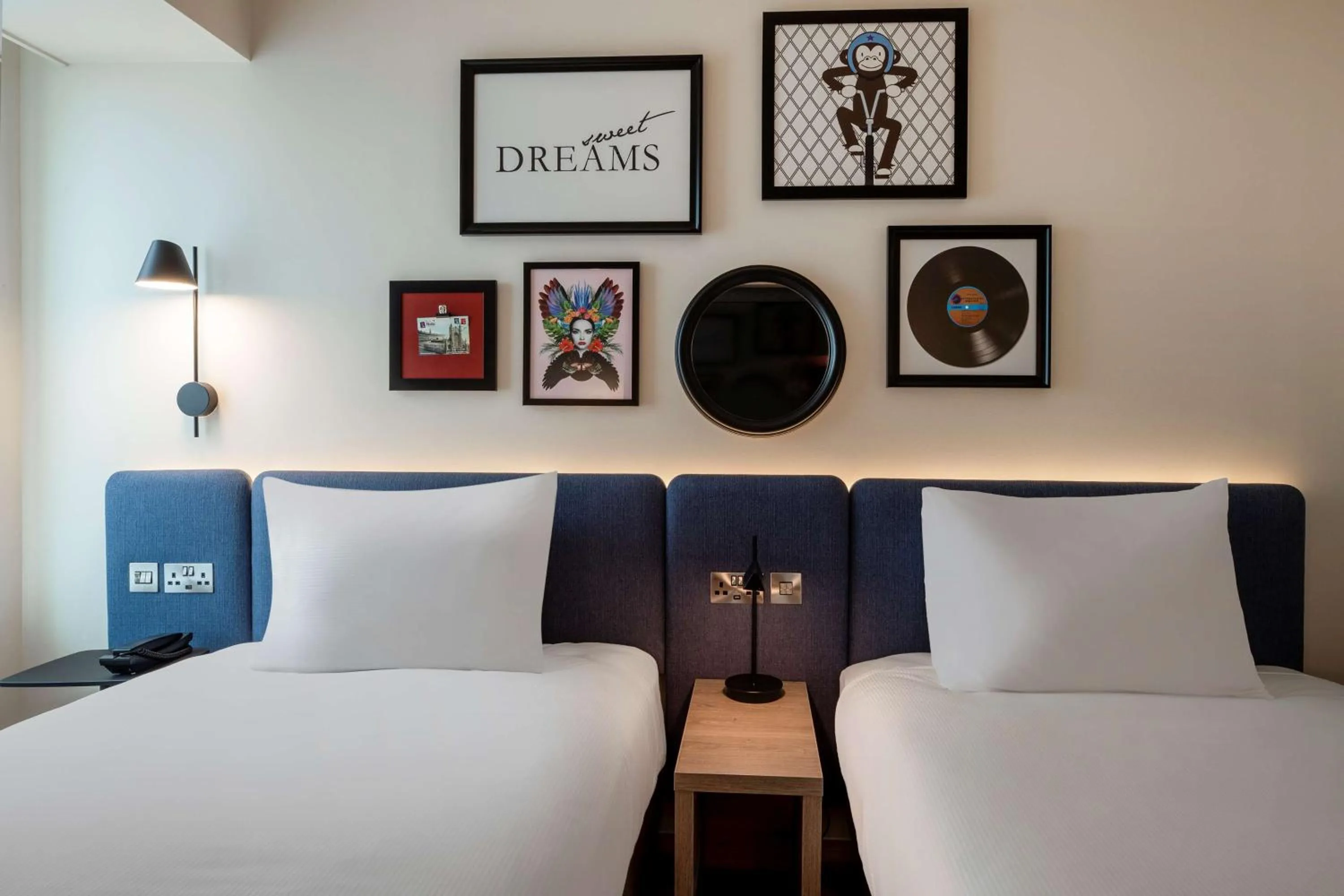 Twin Room in Hampton By Hilton Bath City