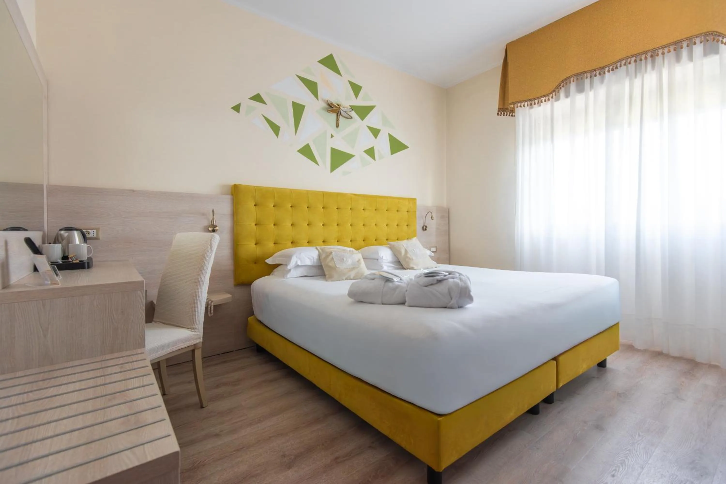 Superior Double Room in Hotel Castello Artemide Congressi