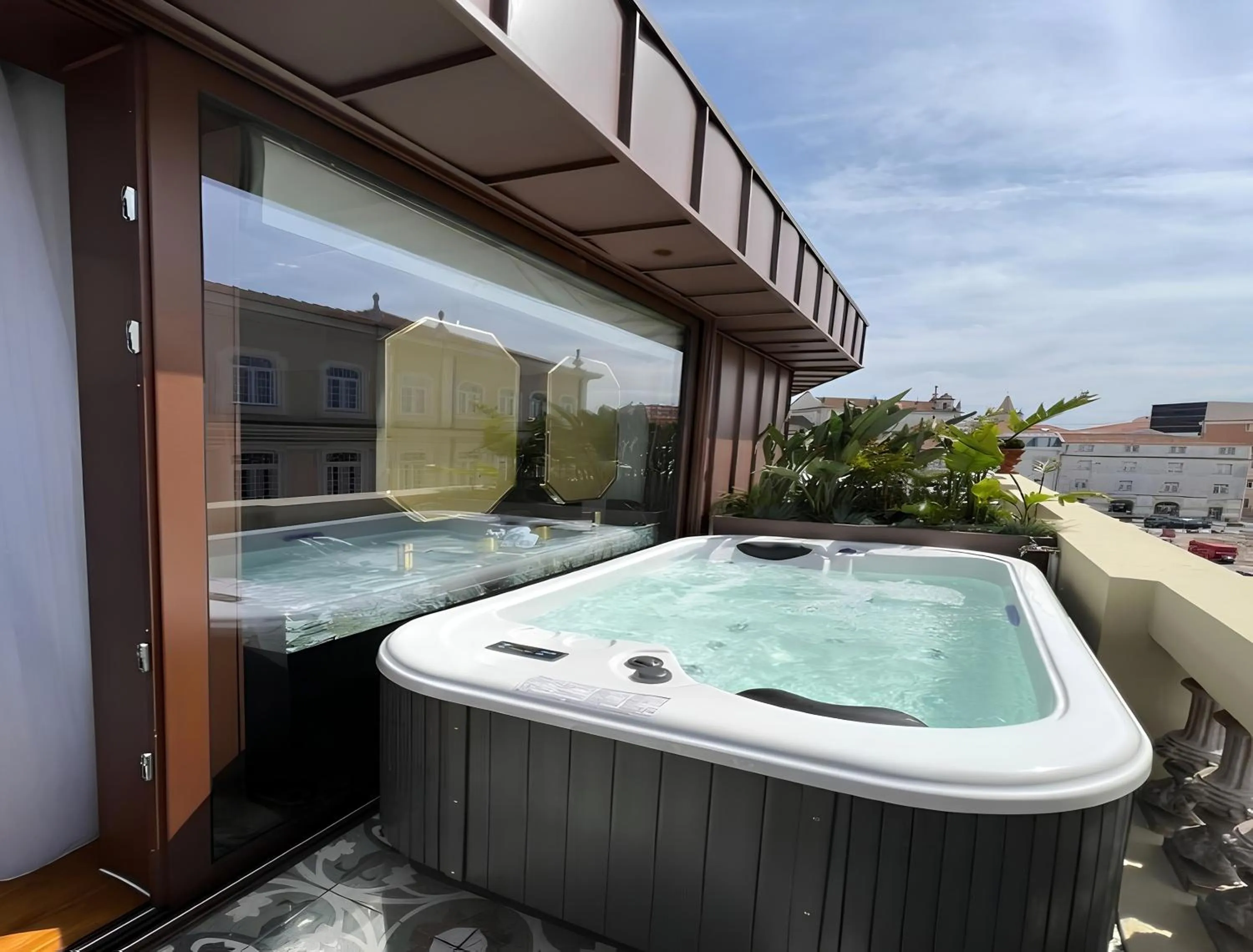 Superior Suite with Balcony in 1877 Estrela Palace