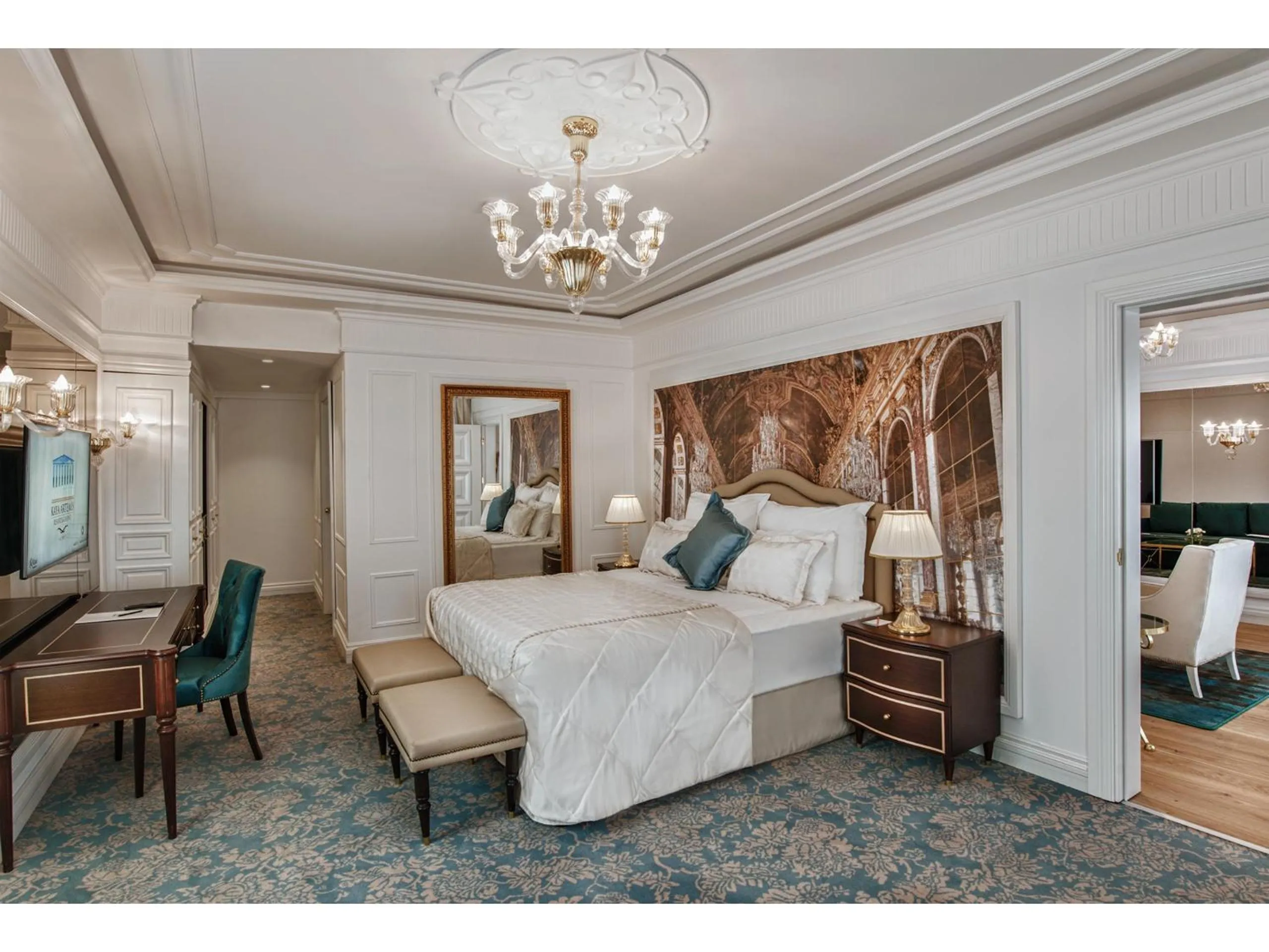 Junior Suite in Kaya Artemis Resort & Casino