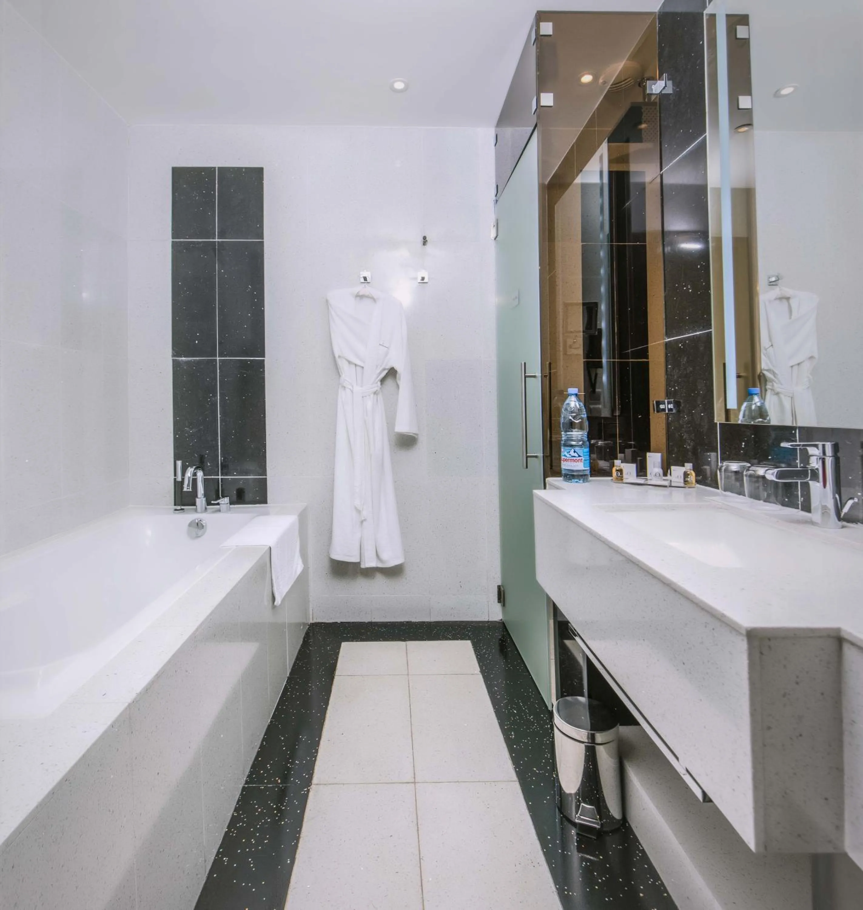 Double Room with Balcony in Krystal Palace Douala