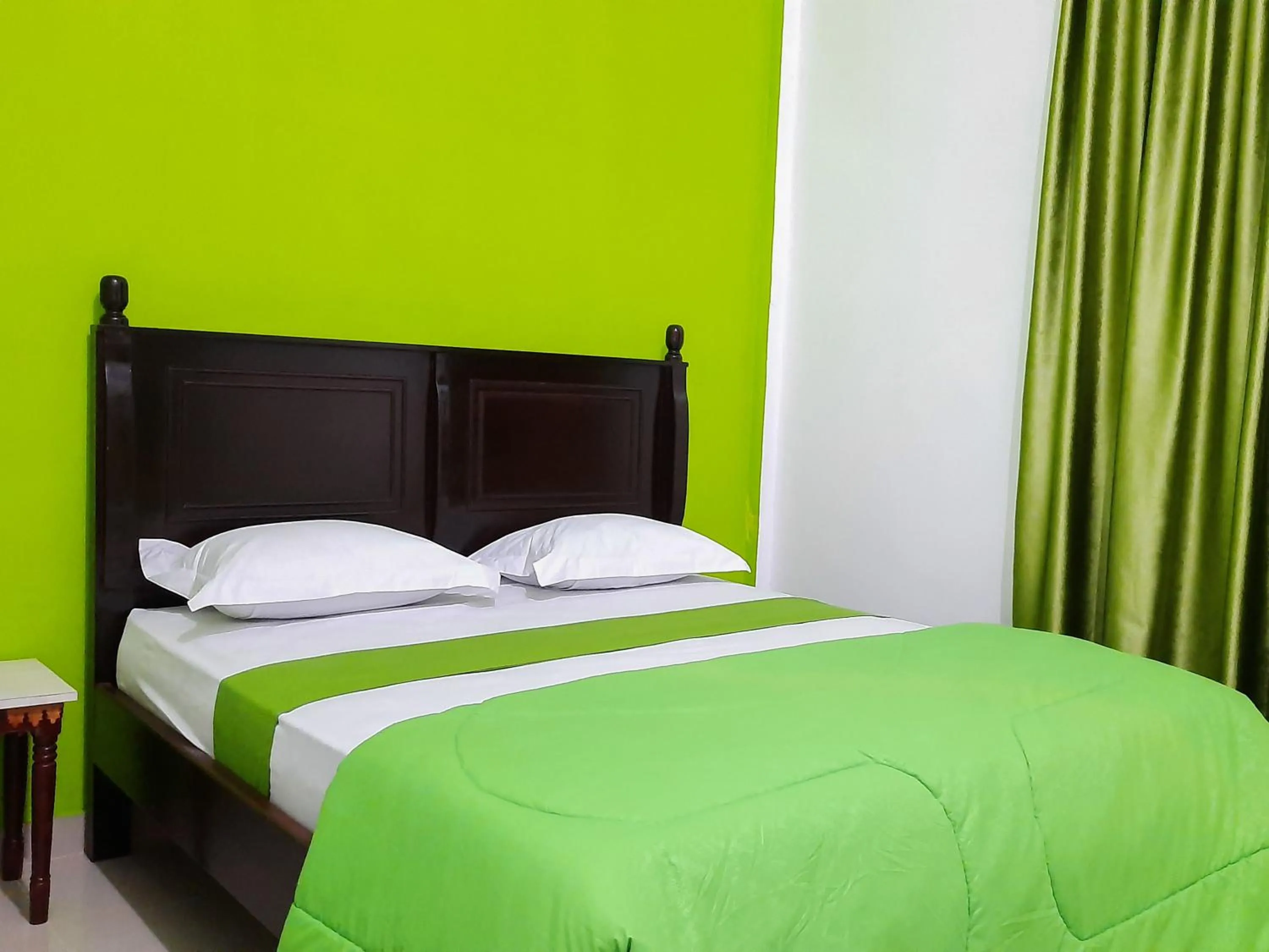 Standard Double Room with Fan in Hotel Berkah Atrama Syariah RedPartner