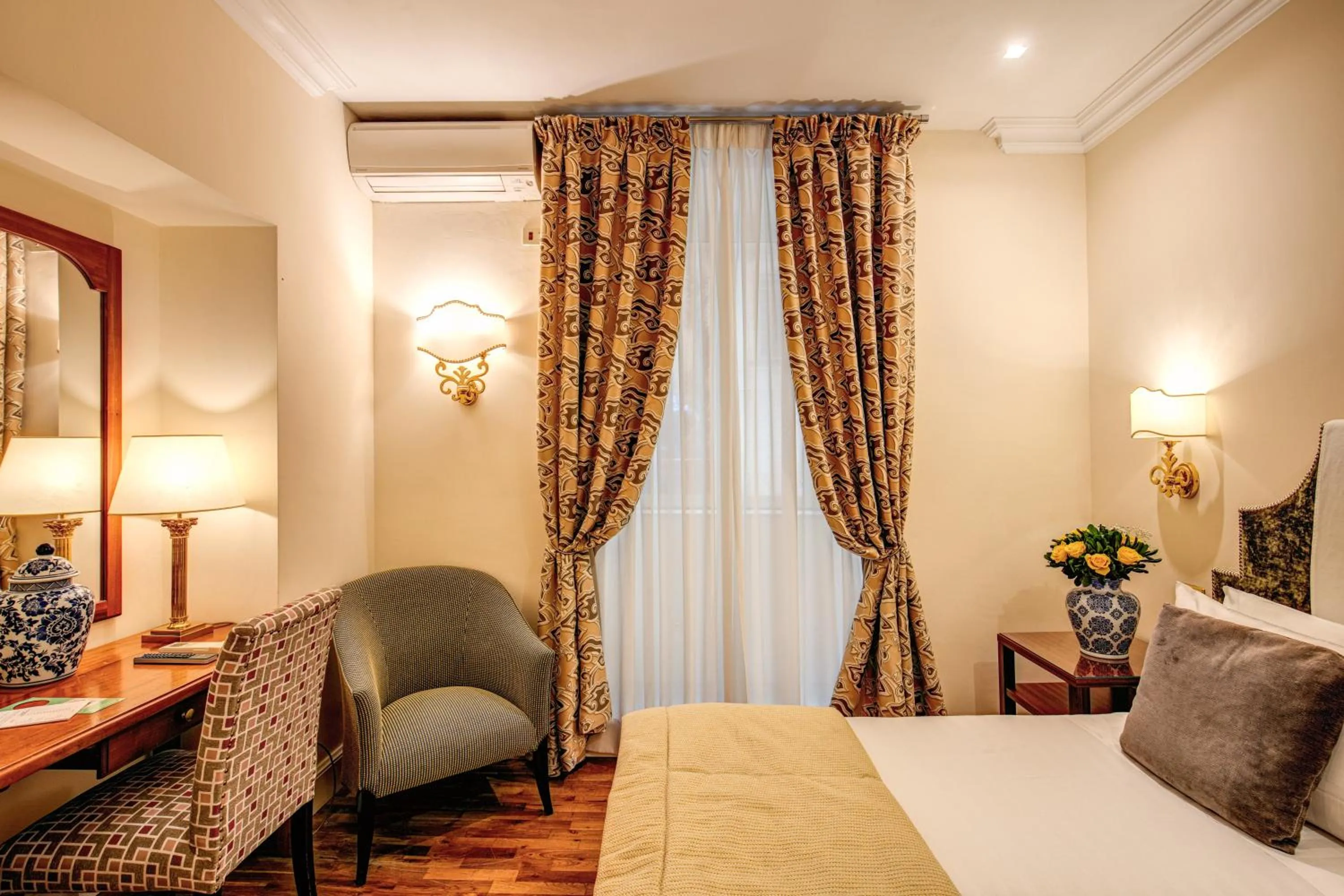 Double Room in Hotel Cortina