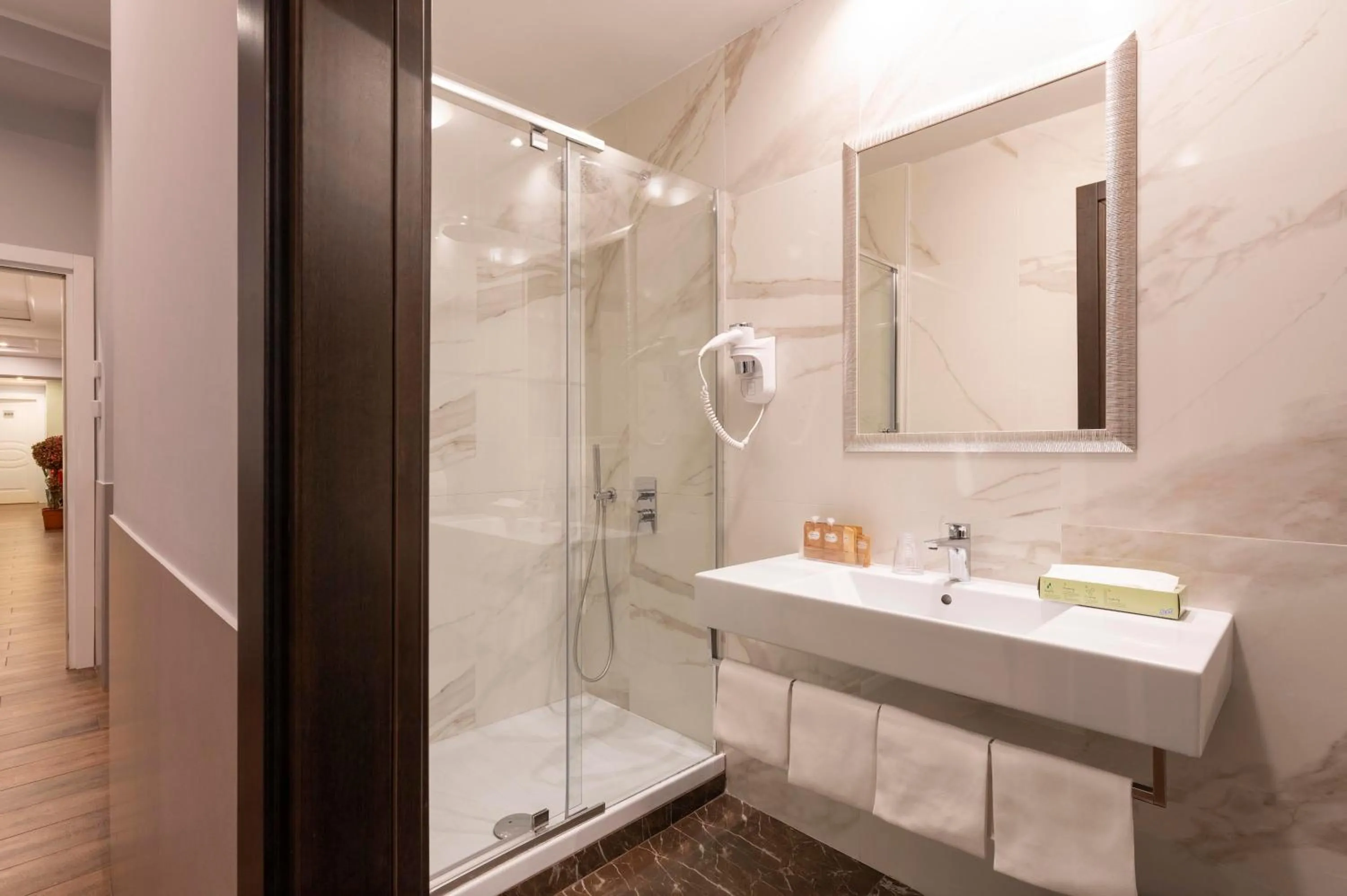 Deluxe Quadruple Room in Hotel Virgilio