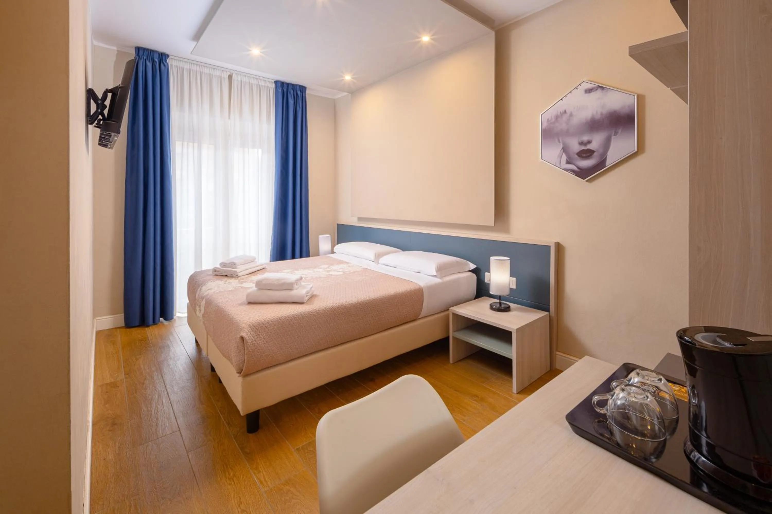 Standard Double or Twin Room - single occupancy in Hotel Bijou Roof Terrace