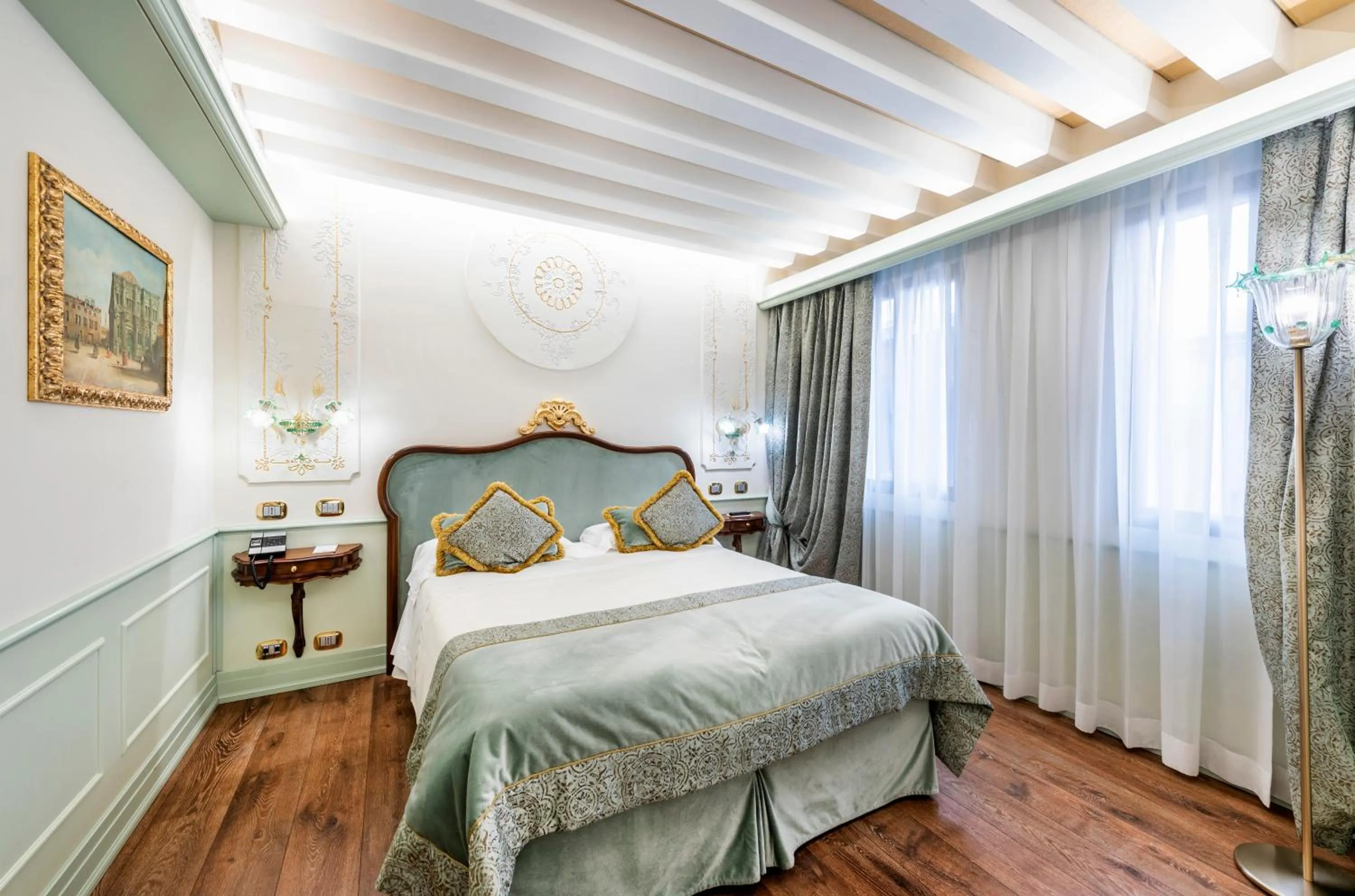 Exclusive Suite in Monaco & Grand Canal