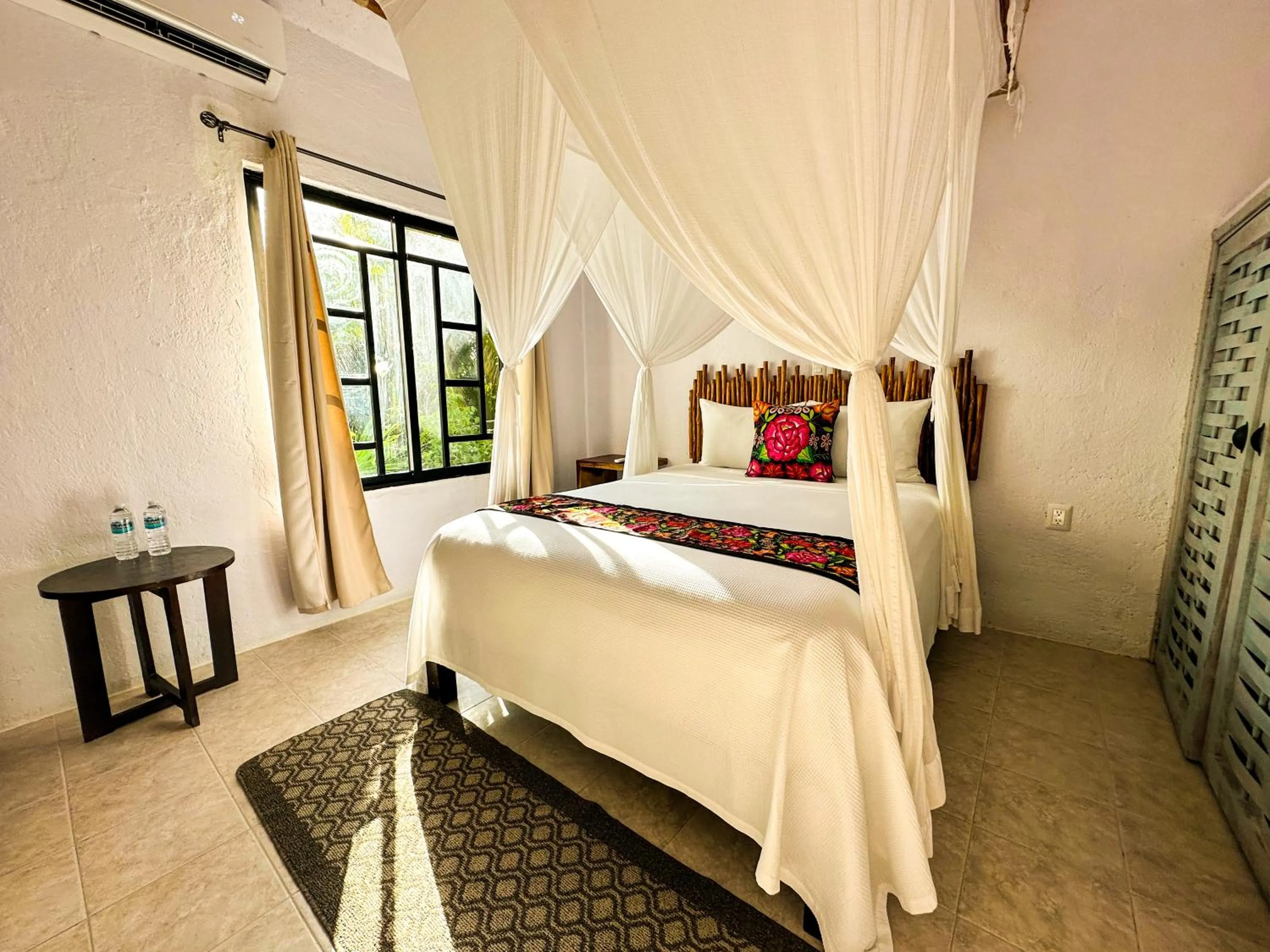 Standard Queen Room in Alito Tulum Hotel