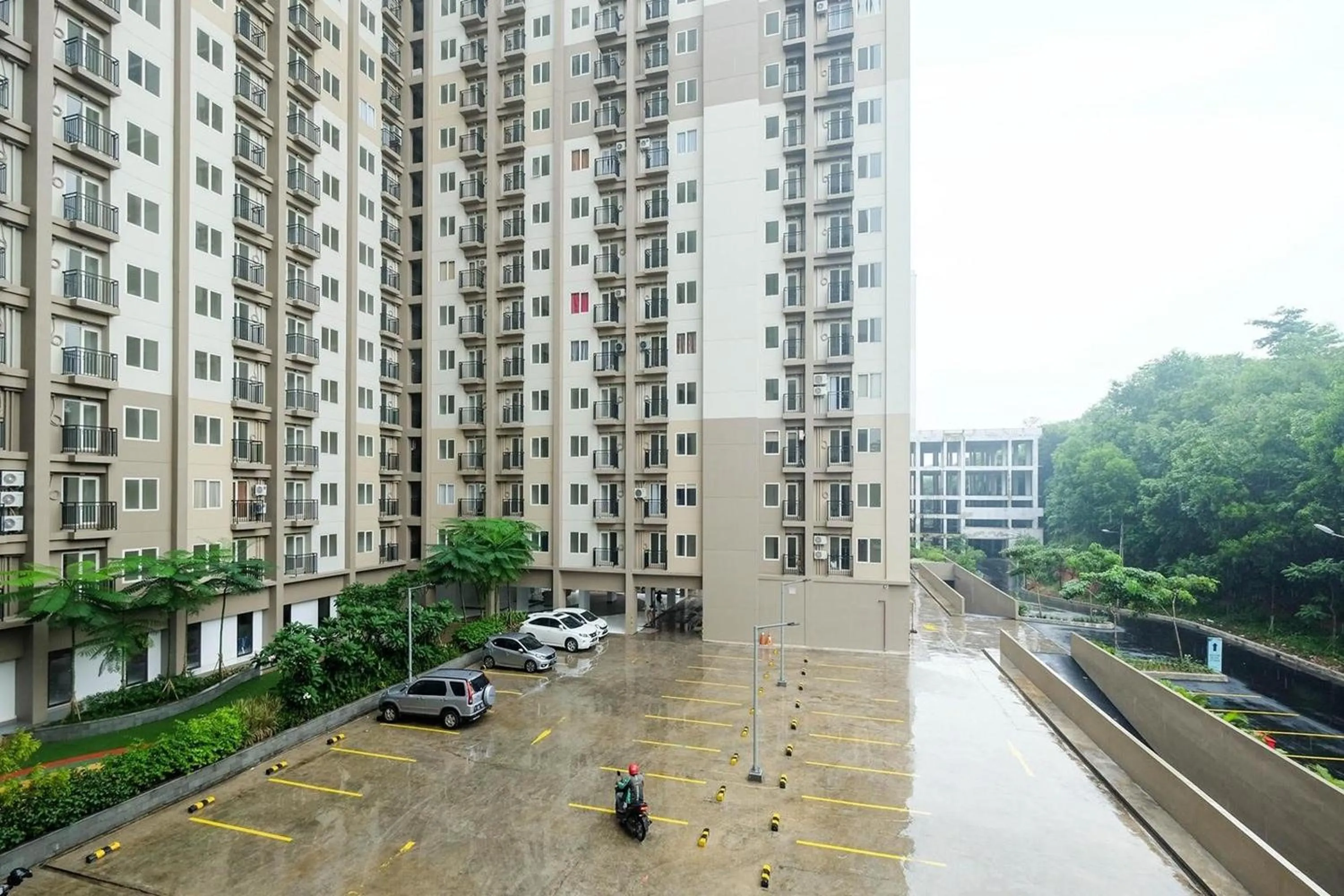 One-Bedroom Apartment in Room Rendi Podomoro Golf View