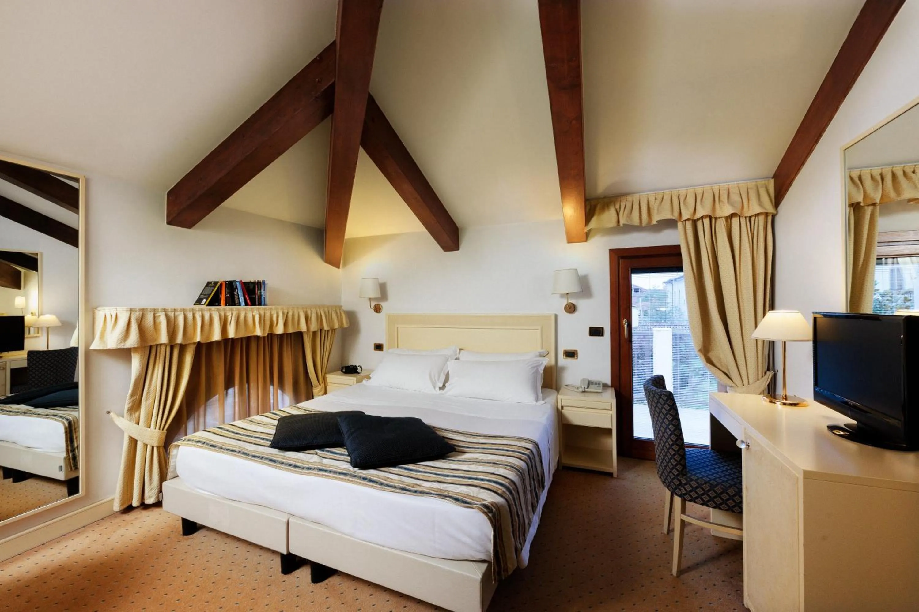 Superior Double or Twin Room in Hotel Giudecca Venezia