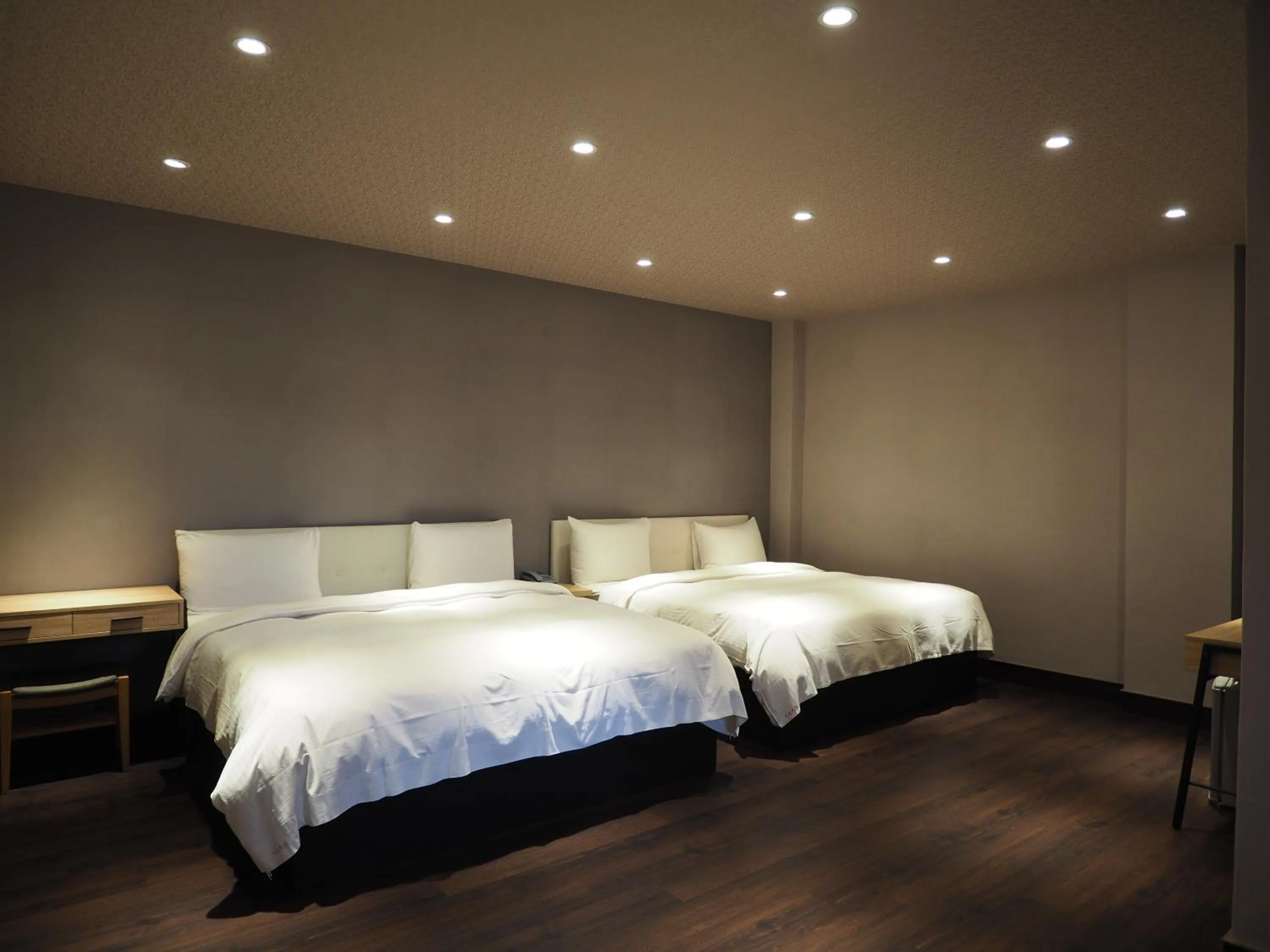 Superior Quadruple Room in Day Chen Hotel