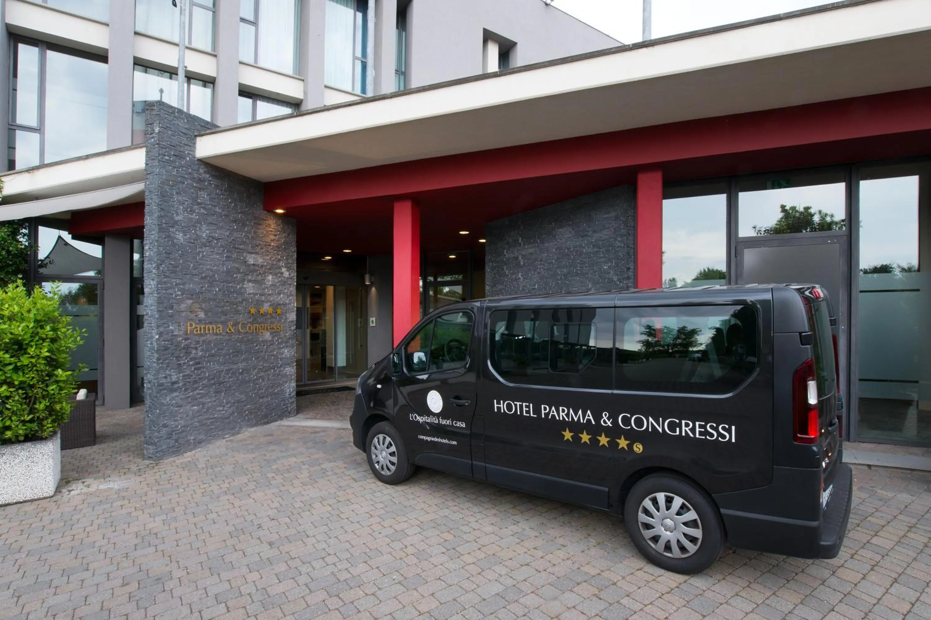Facade/entrance in voco Parma & Congressi by IHG
