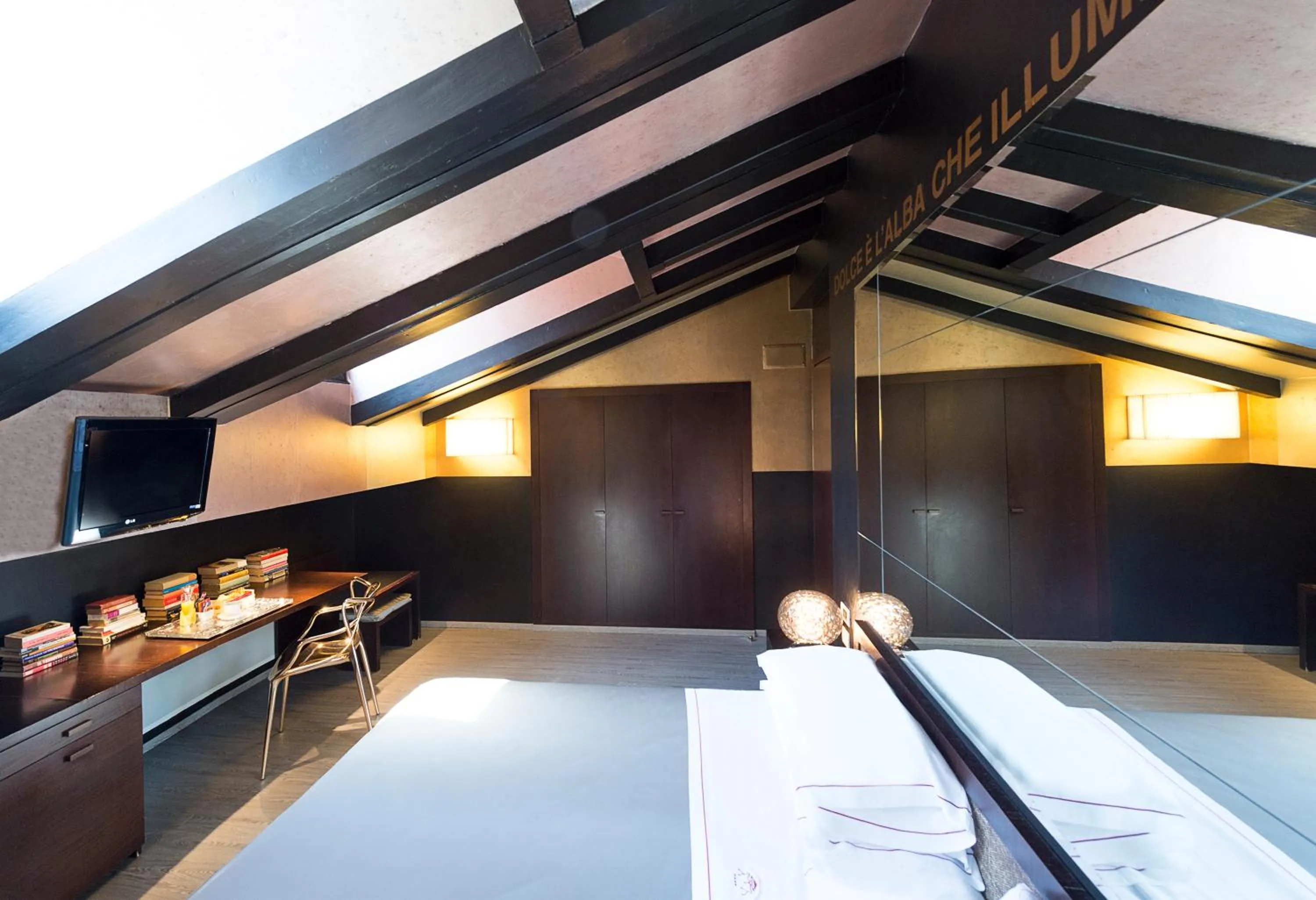 Deluxe Double Room in Phi Hotel Bologna