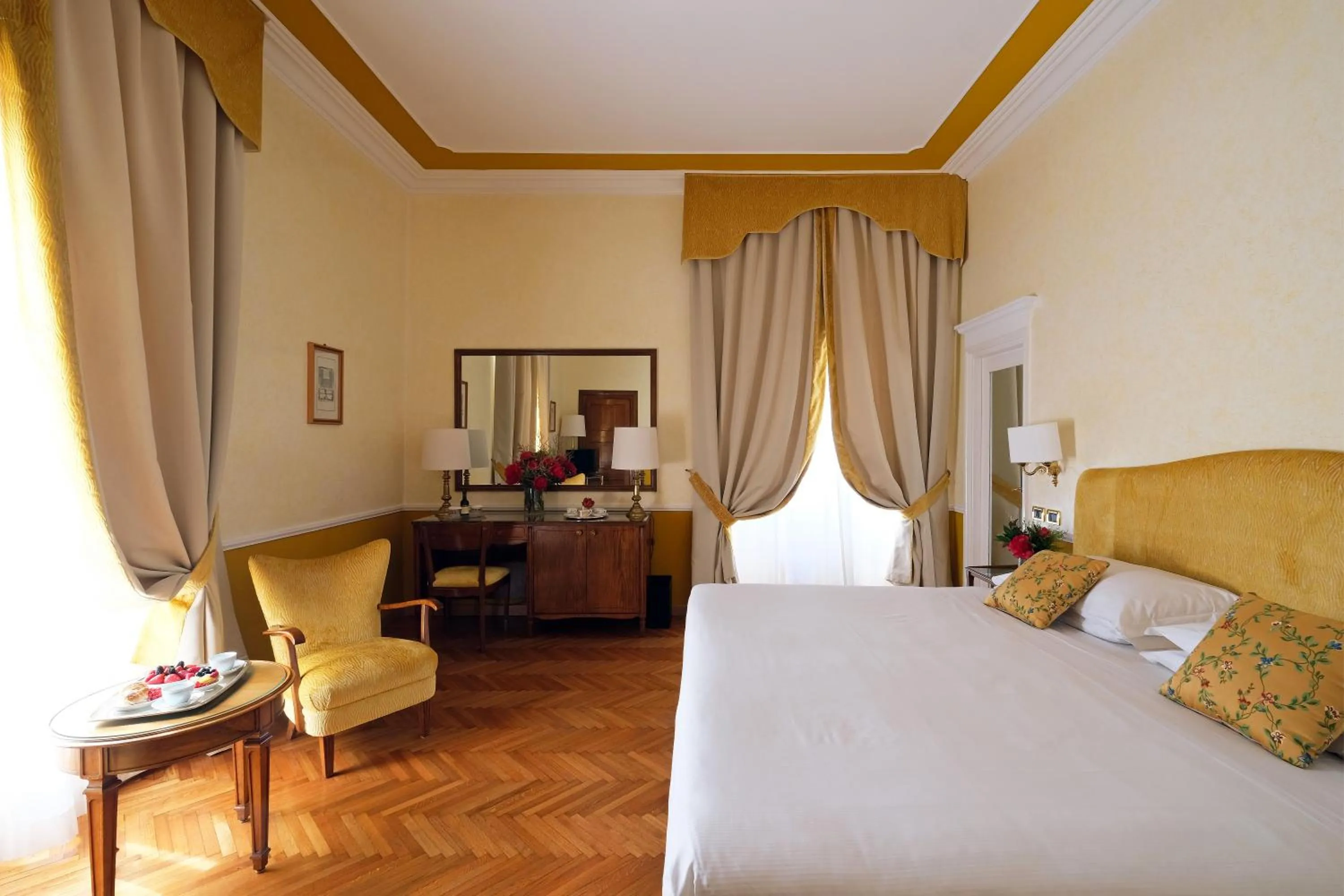 Superior Double or Twin Room in Bettoja Hotel Massimo d'Azeglio