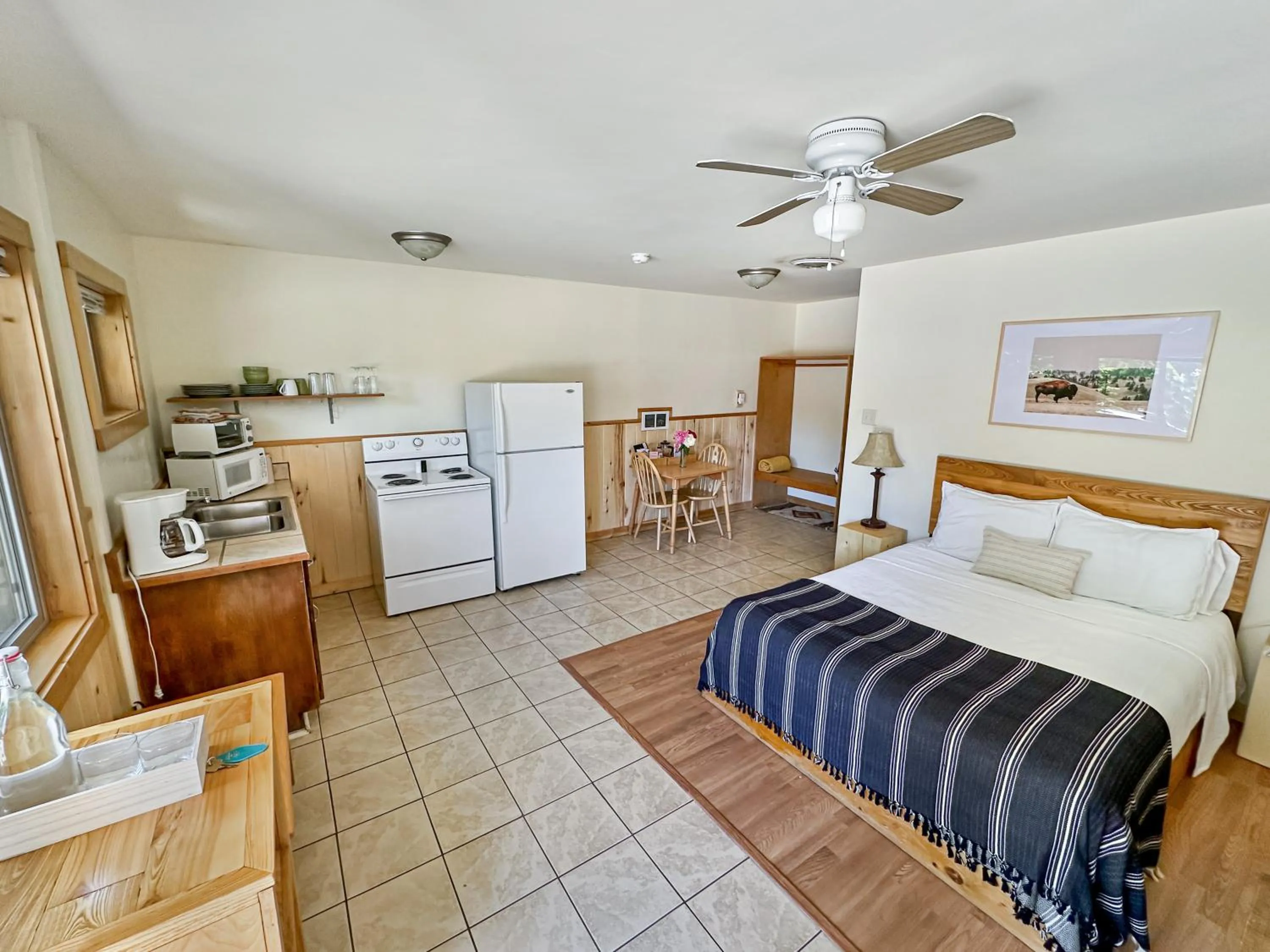 Deluxe Family Room in Rocky Mountain Inn