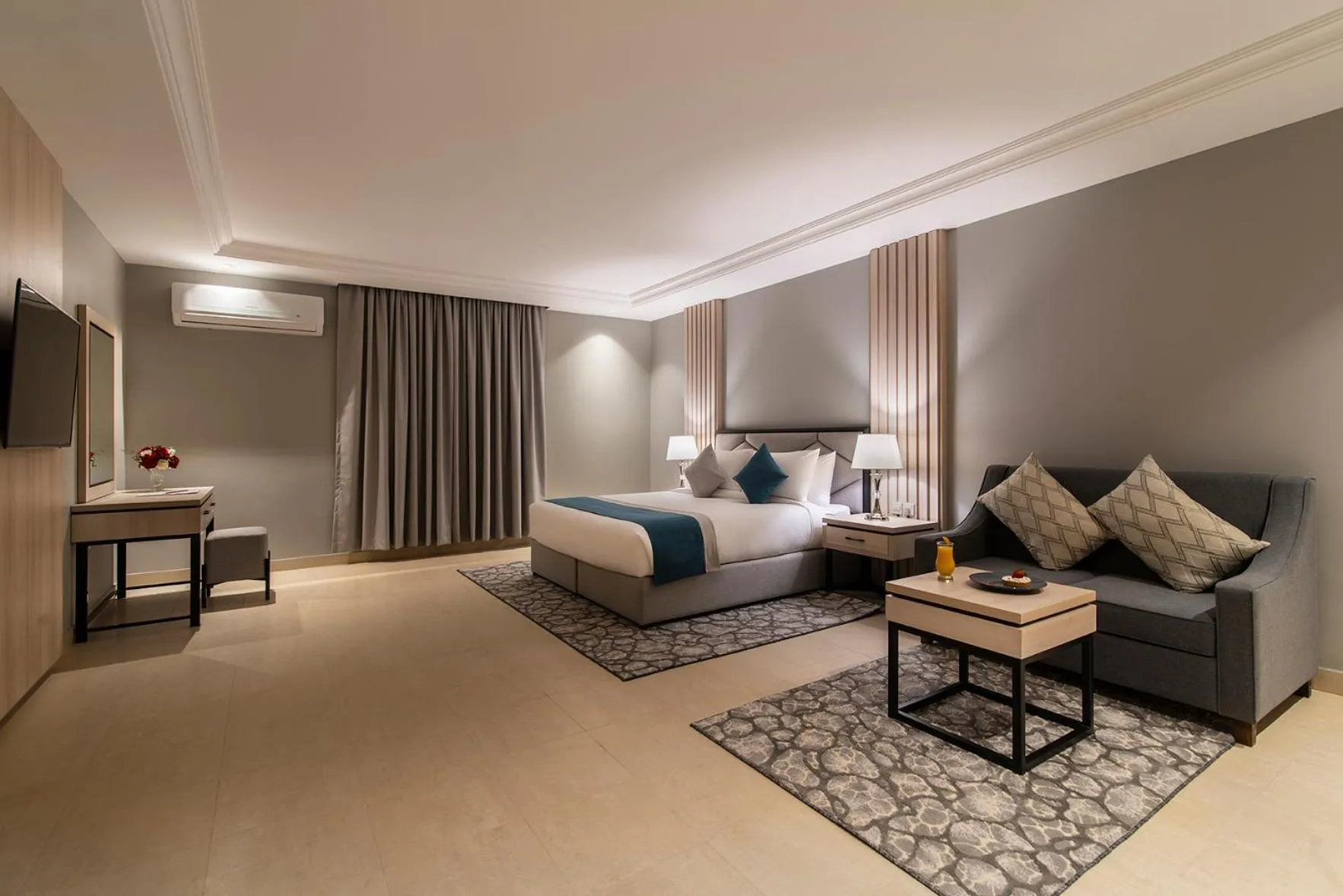 Family Suite in Enala Hotel - Tabuk