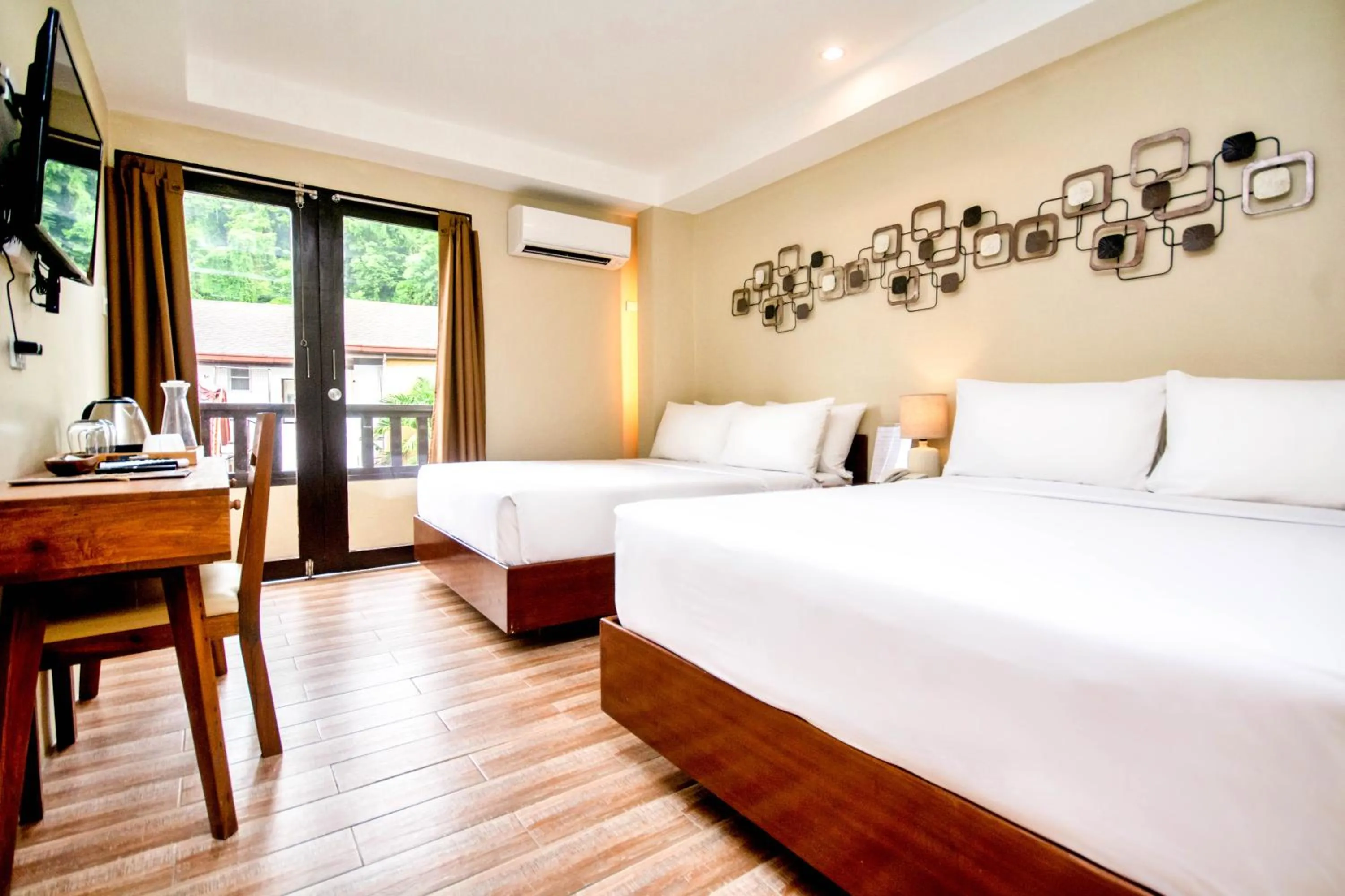 Deluxe Double Room with Balcony in Serene La Playa Boracay