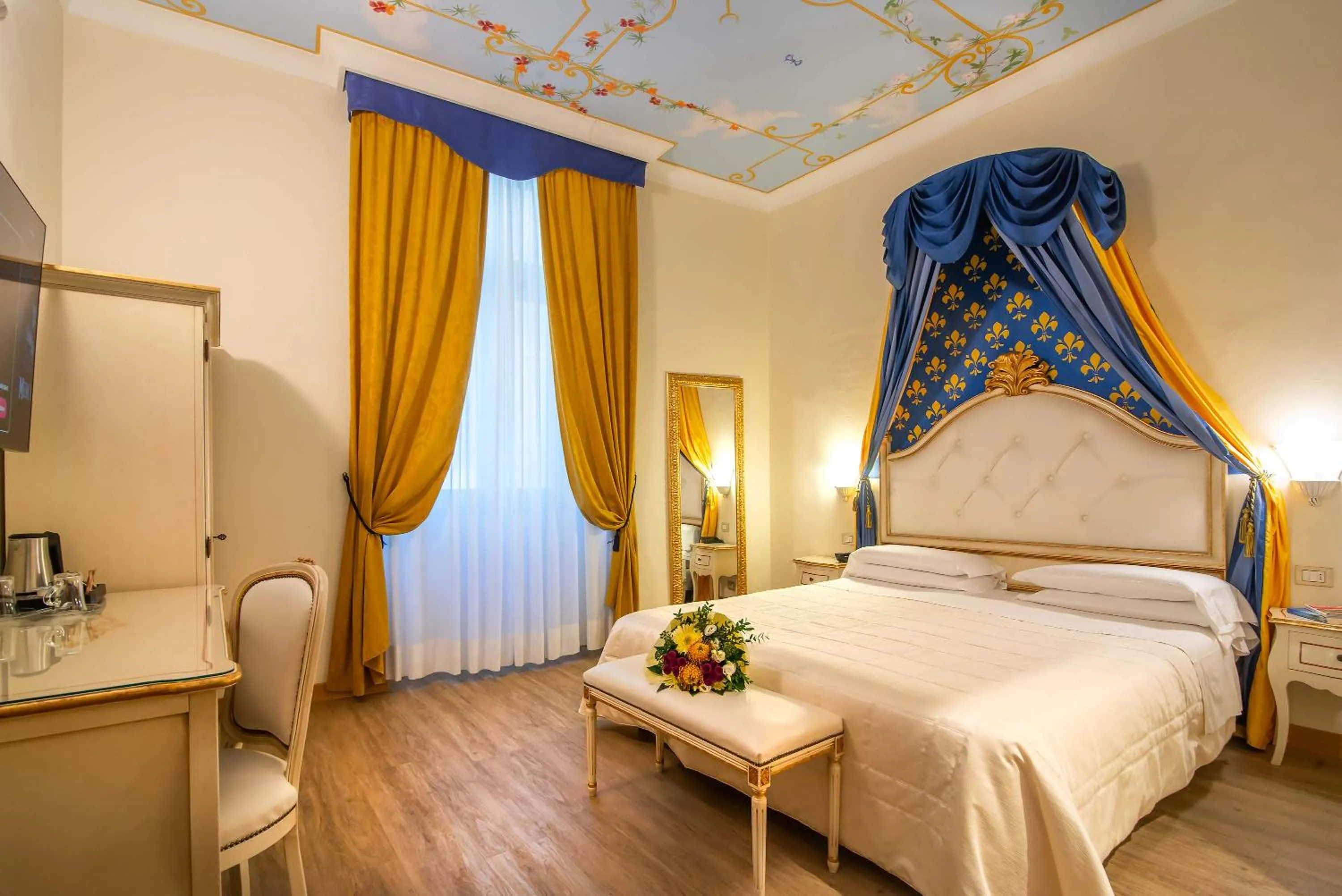 Double or Twin Room in Hotel Porta Faenza