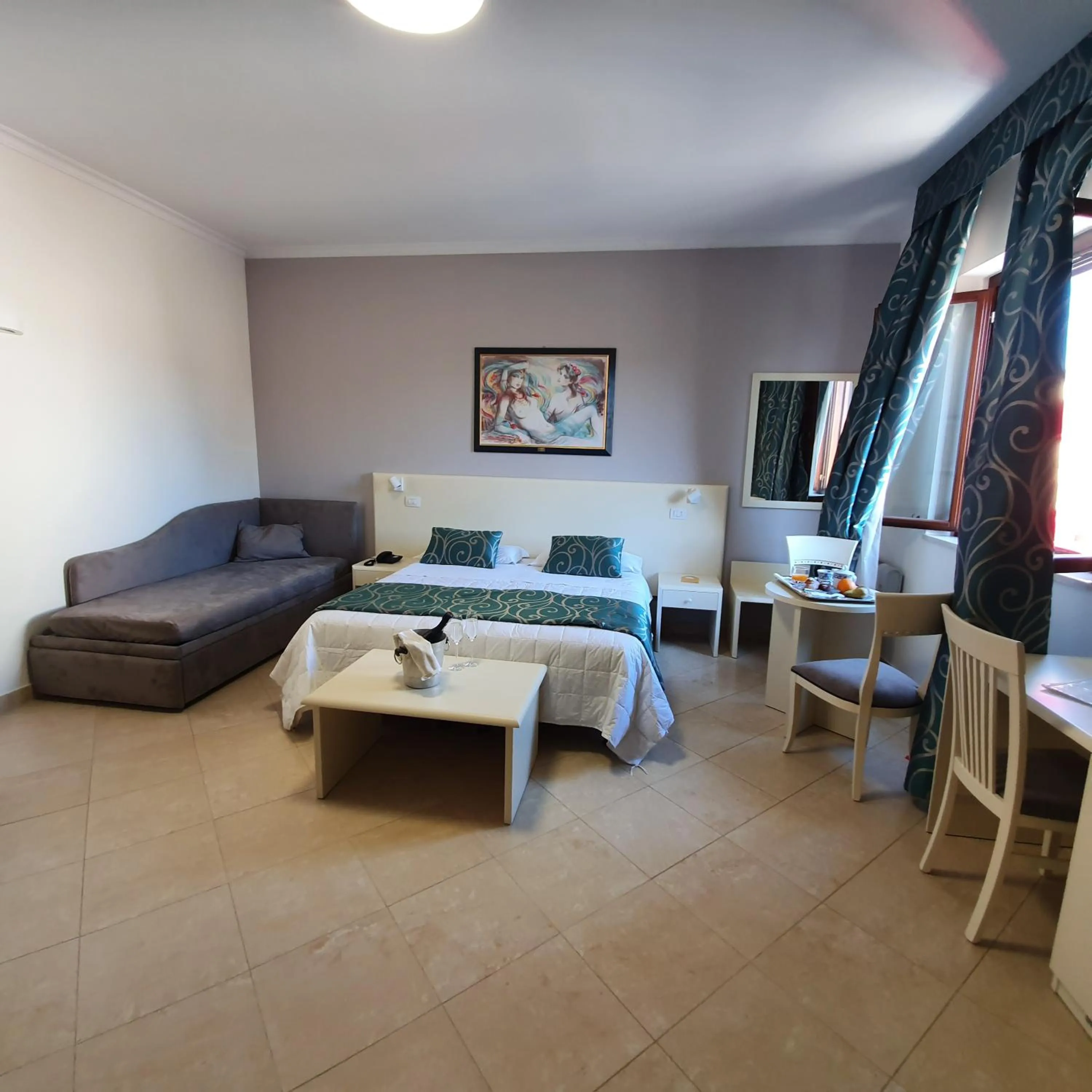 Superior Triple Room in Hotel Centrale Spa & Relax