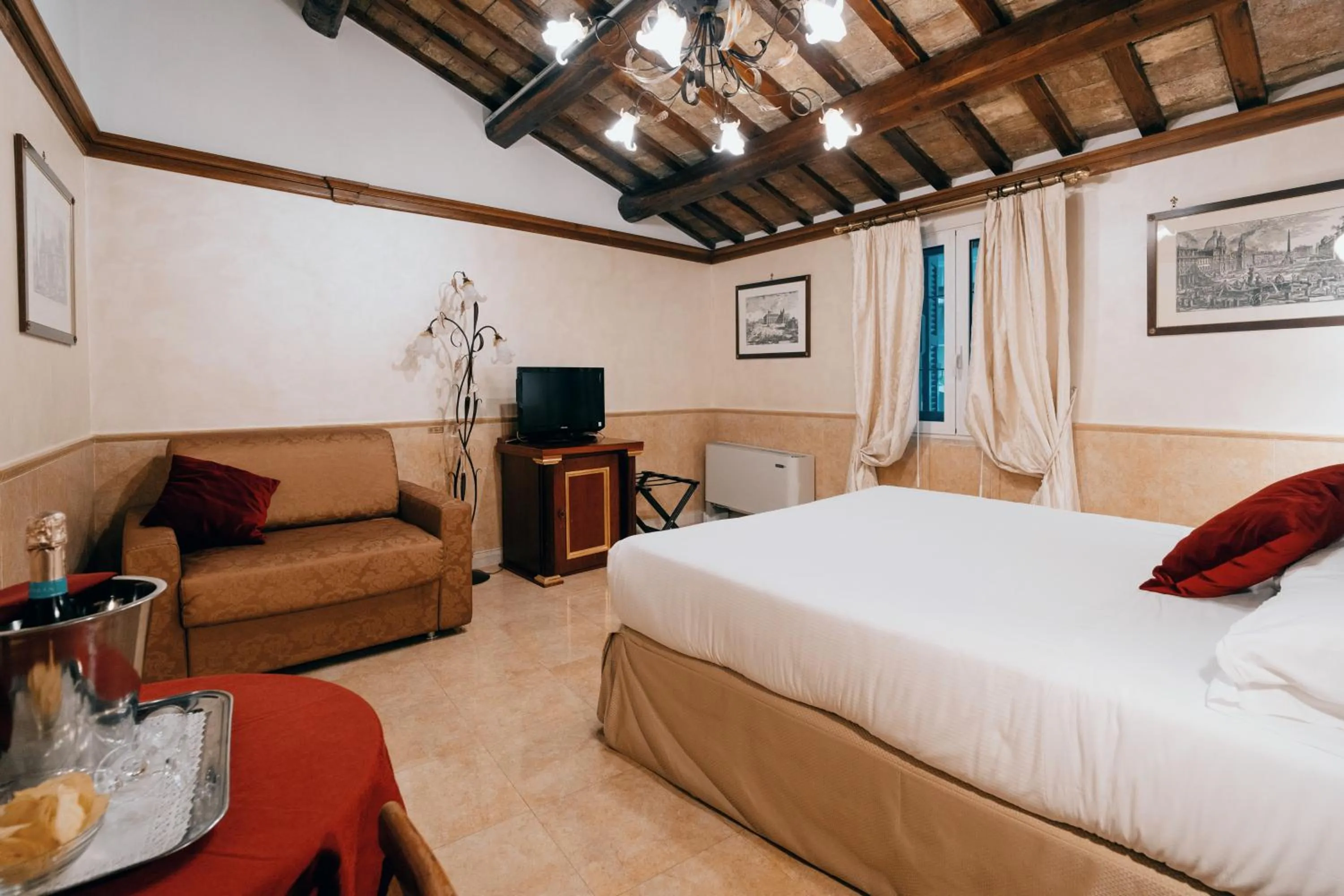 Triple Room in Hotel Pantheon