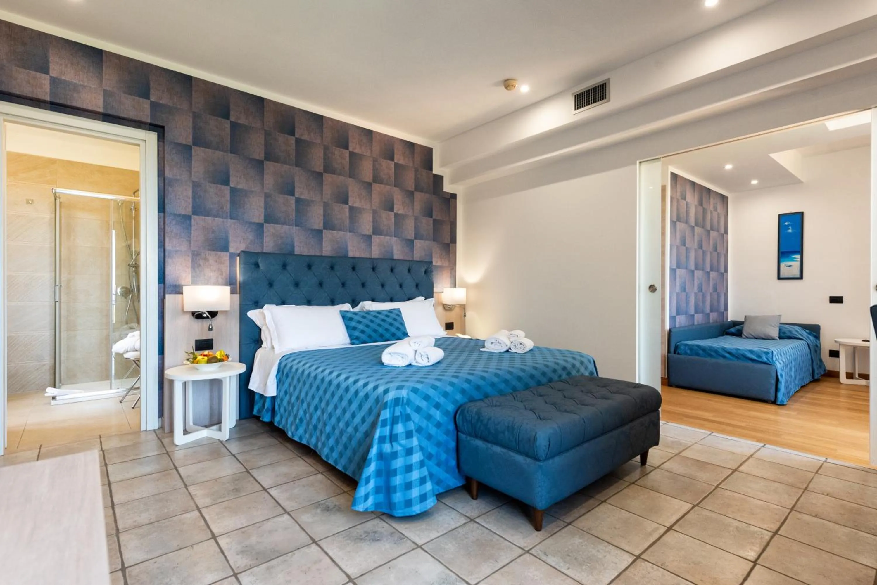 Suite with Sea View in Hotel Baia Del Capitano