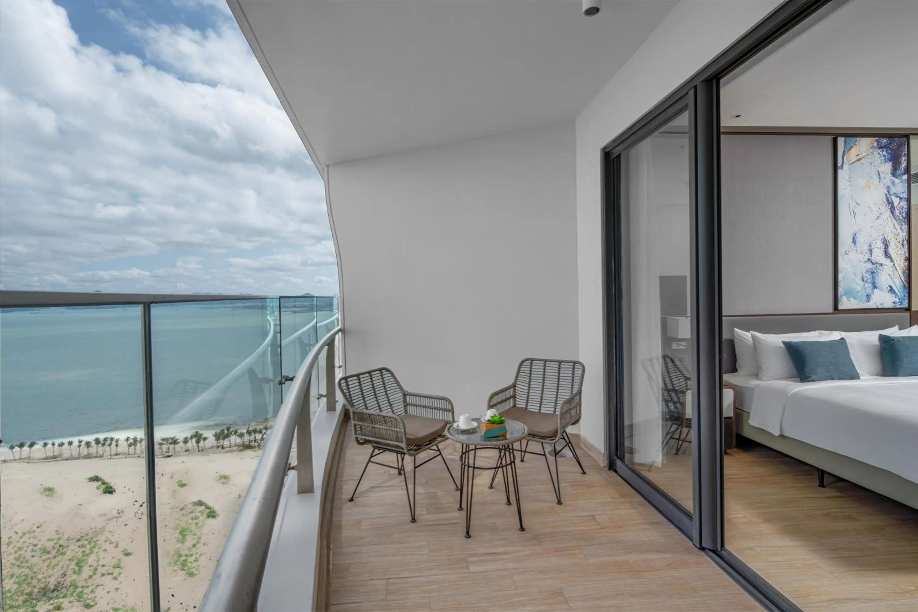 One-Bedroom Apartment in Citadines Marina Halong