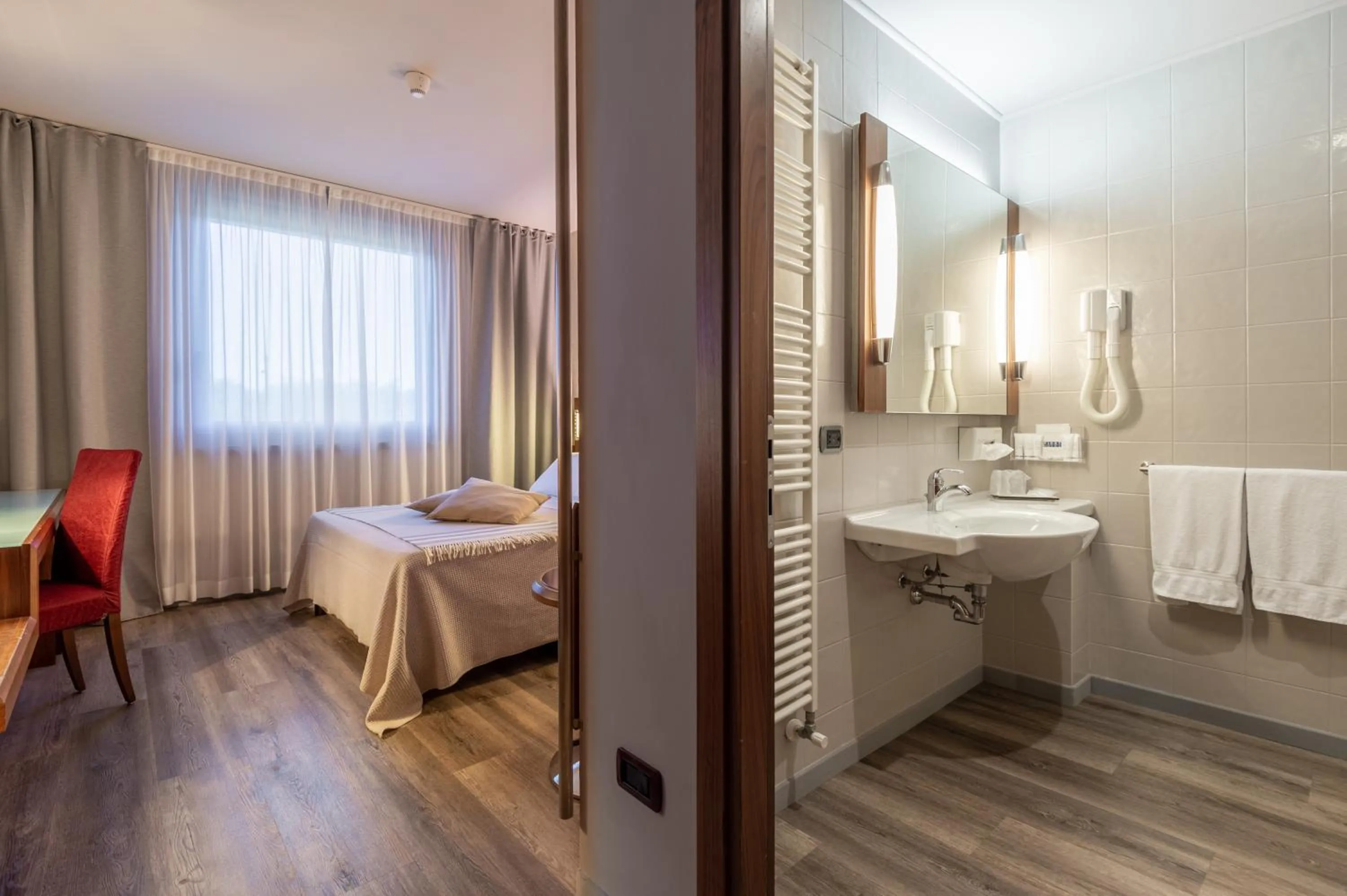 Deluxe Twin Room in First Hotel Malpensa