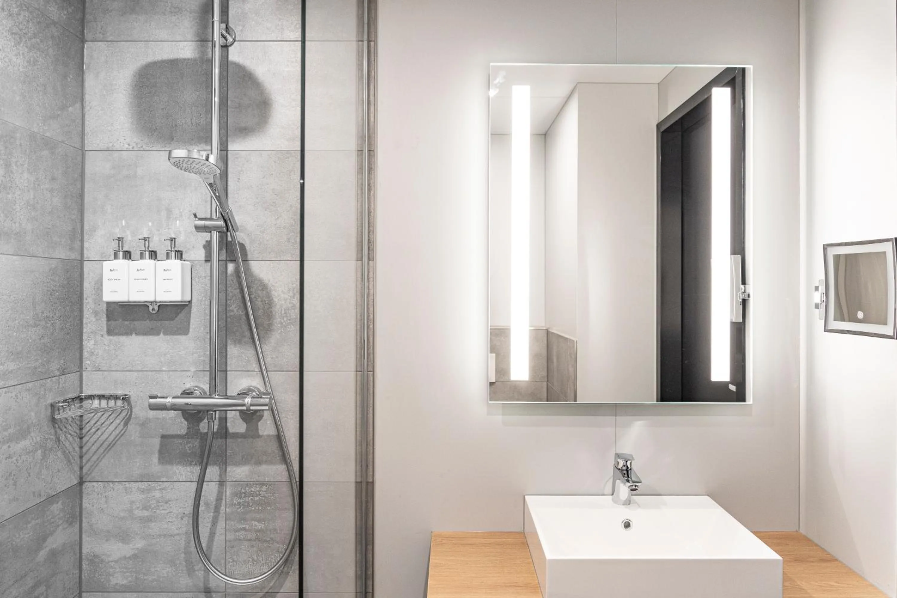 Superior Room with Balcony and Kitchenette in Radisson Hotel Liege City Centre