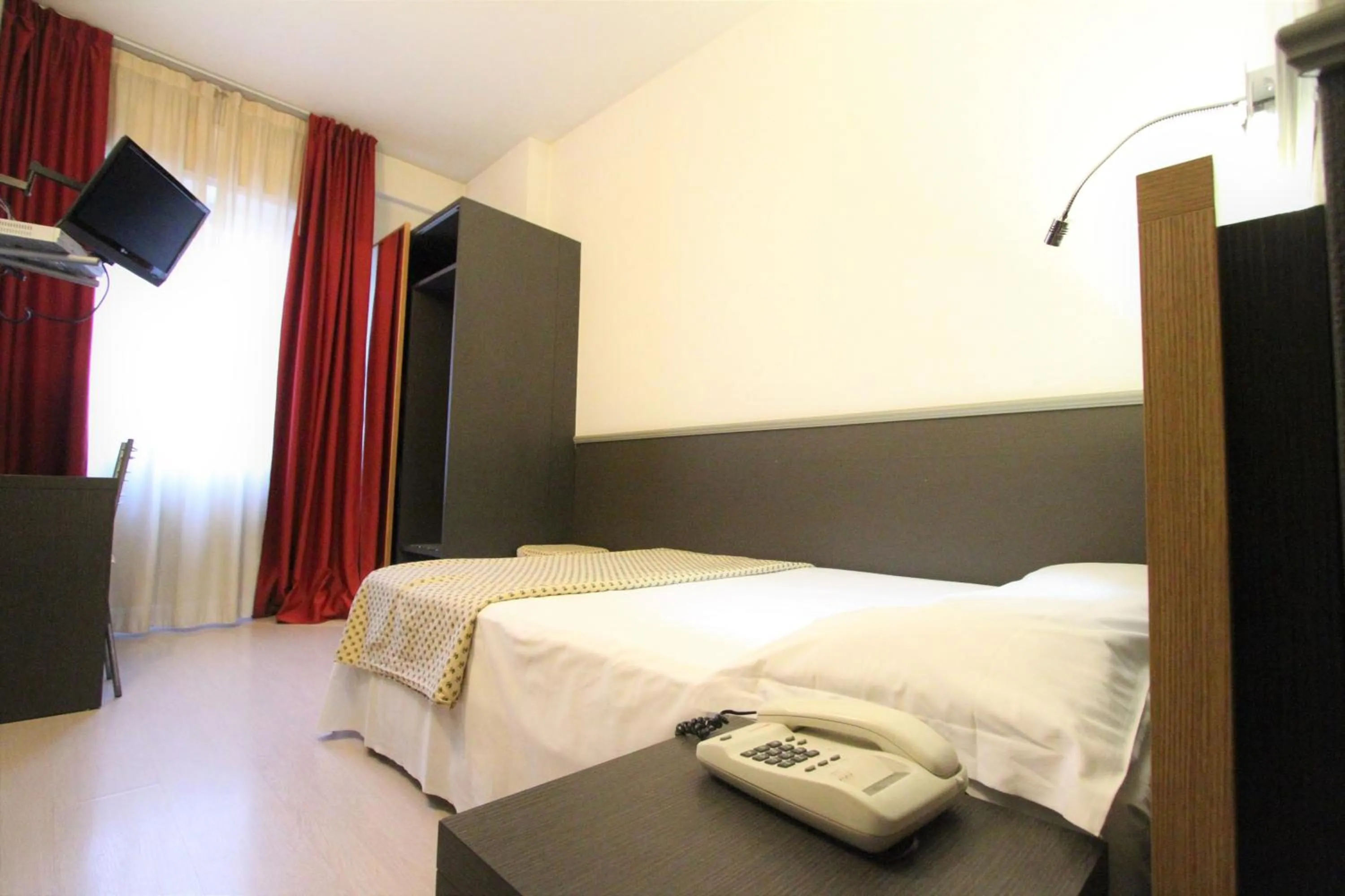 Economy Double Room in Hotel Corallo