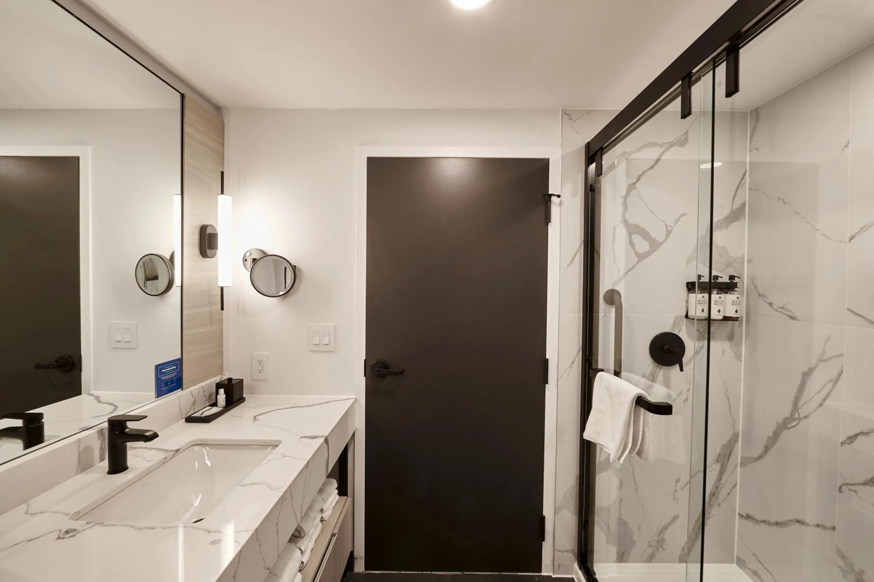 King Room in Bloom Mississauga, Tapestry Collection By Hilton