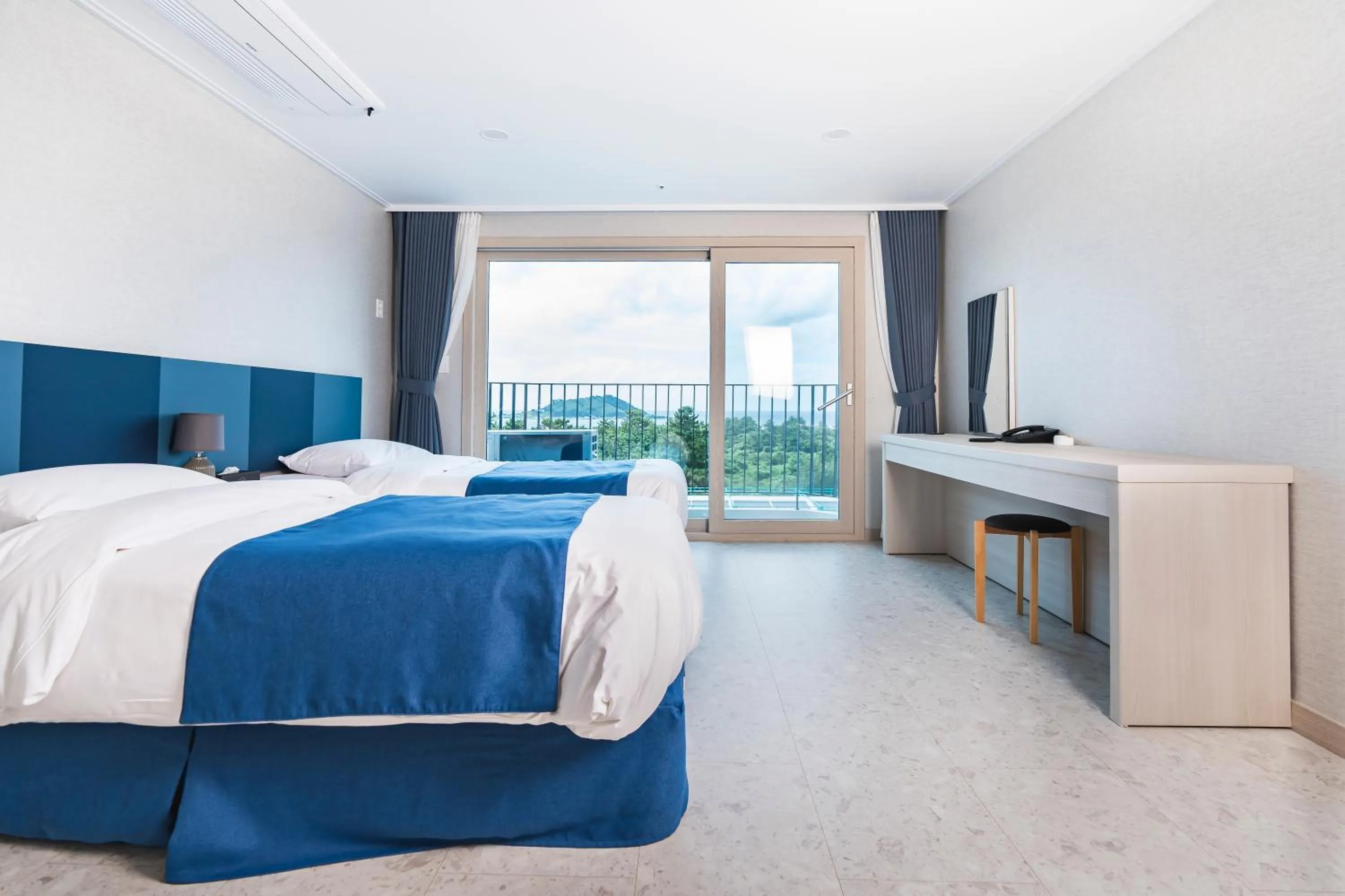 Family Suite B in Hallim Resort