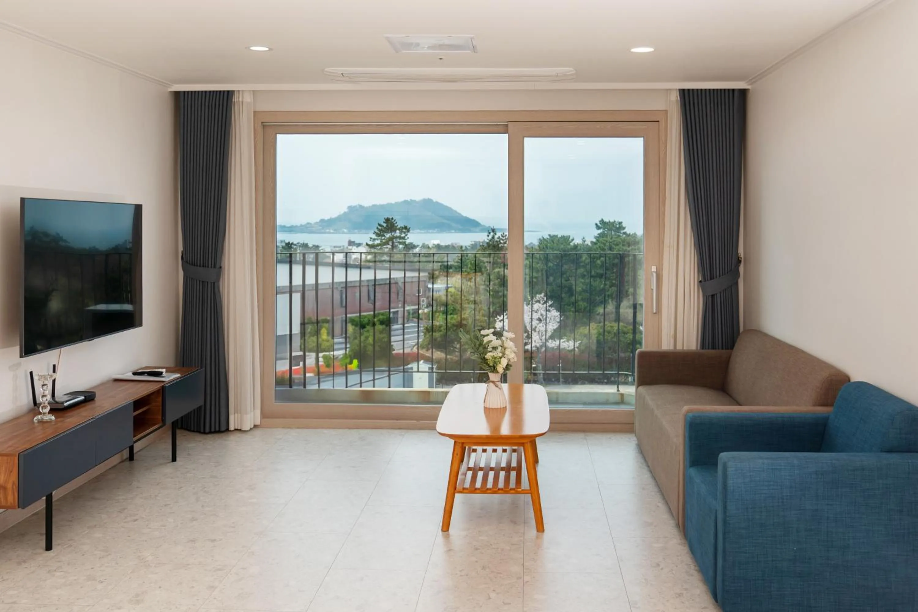 Family Suite A in Hallim Resort