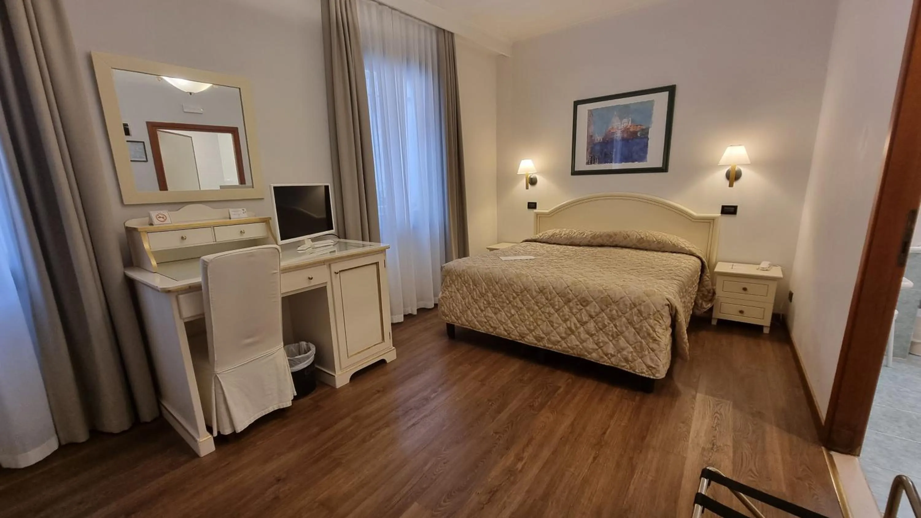 Family Room in Hotel Carlton Capri